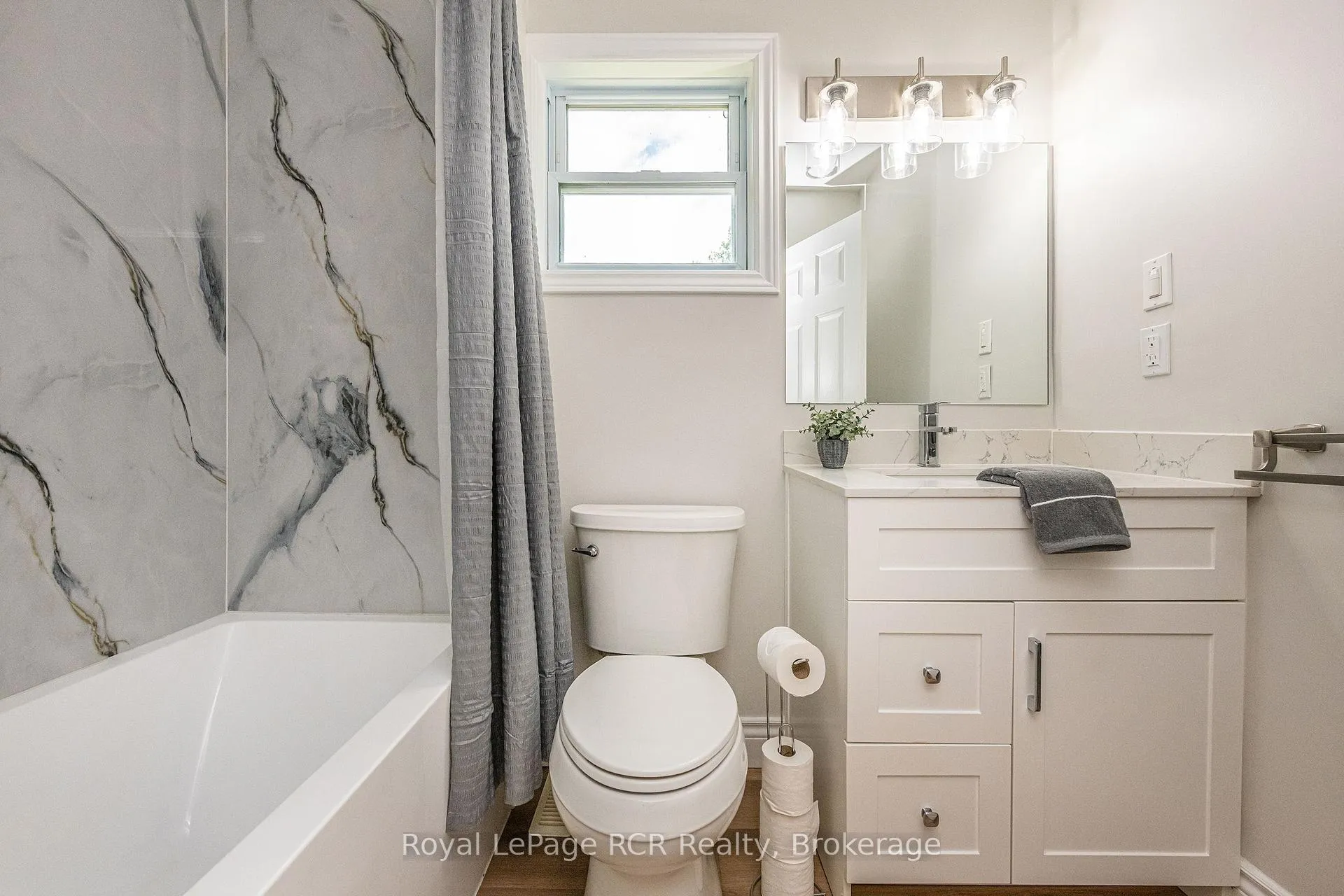 Photo 30 of 25 Agnes Street, Caledon, Alton — HOMEH
