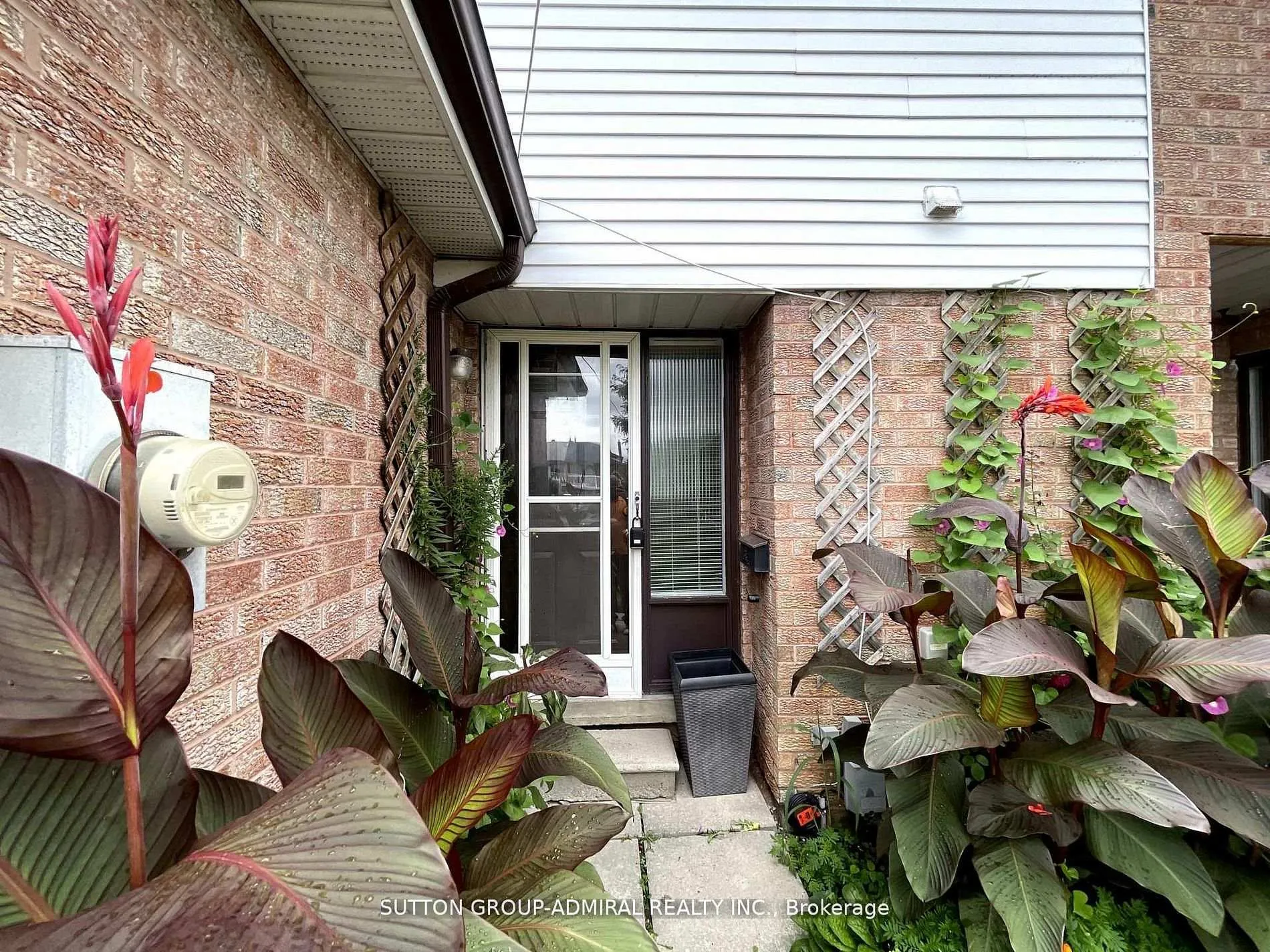 Photo 4 of 3980 Bishopstoke Lane, Mississauga, Rathwood — HOMEH