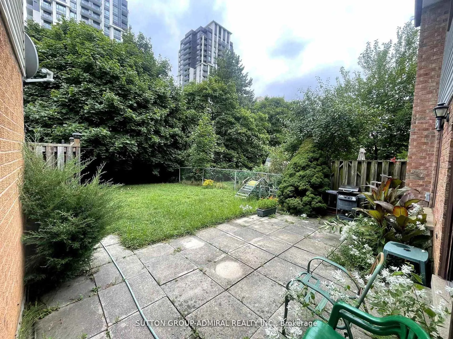 Photo 9 of 3980 Bishopstoke Lane, Mississauga, Rathwood — HOMEH