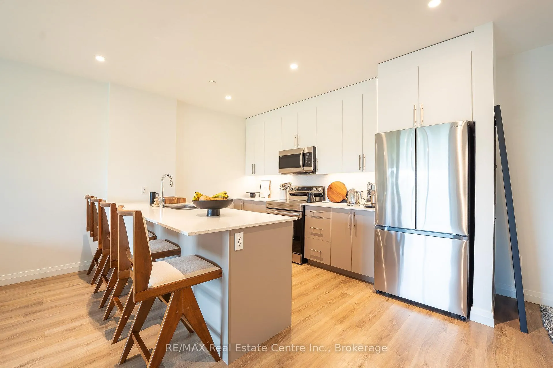 Photo 4 of Unit 615, 525 New Dundee Road, Kitchener — HOMEH