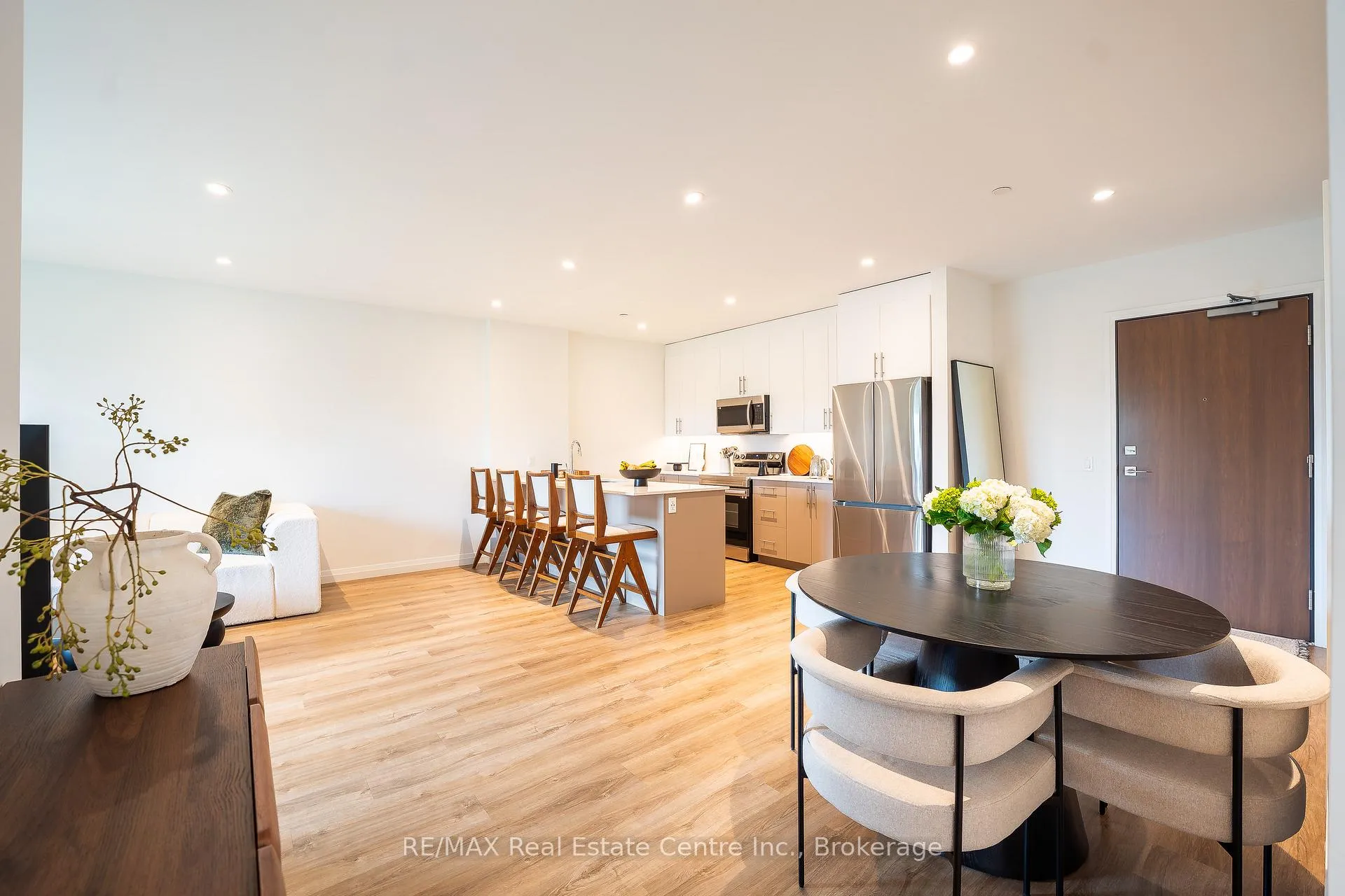 Photo 6 of Unit 615, 525 New Dundee Road, Kitchener — HOMEH