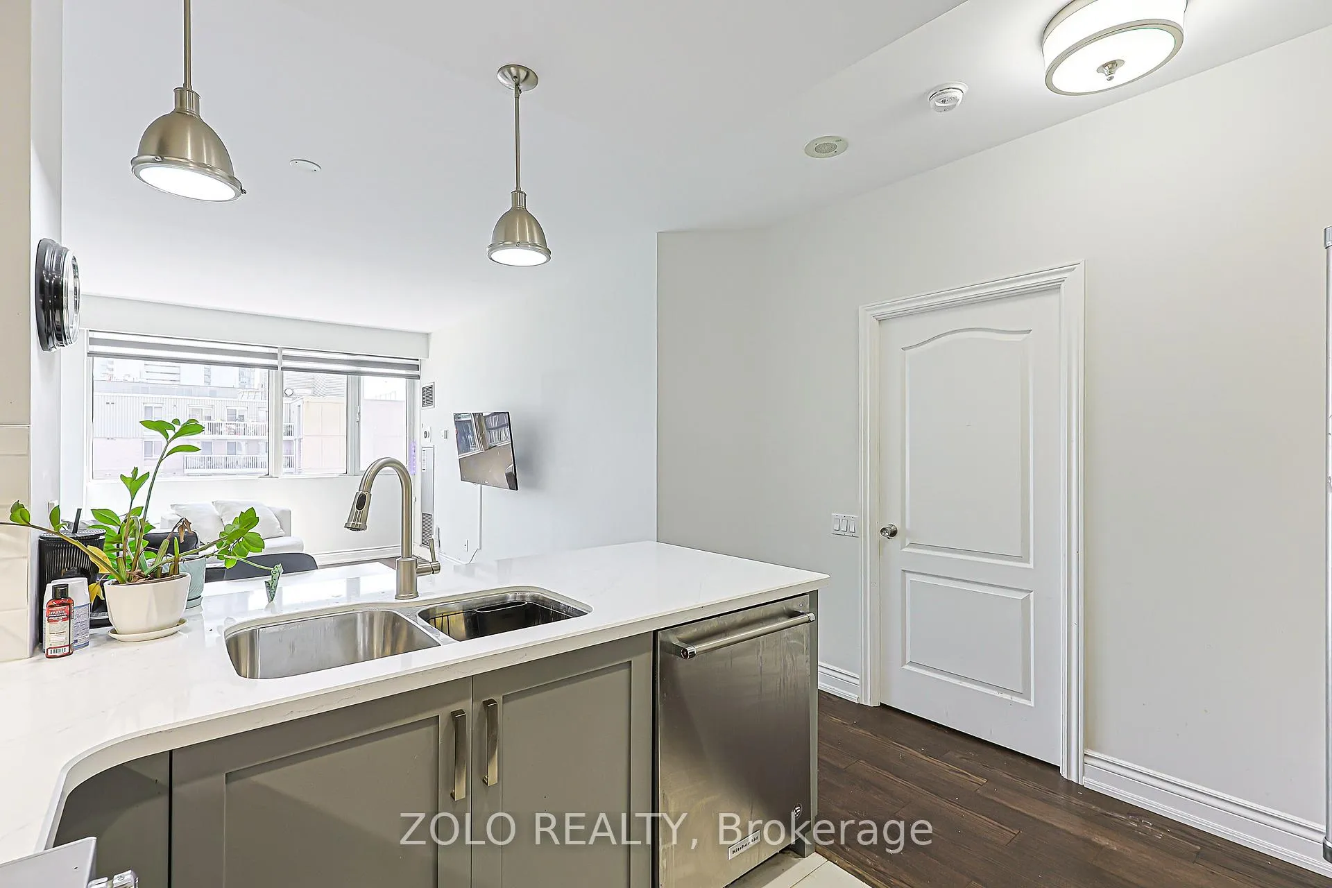 Photo 7 of Unit 610, 555 Yonge Street, Toronto, Church-Yonge Corridor — HOMEH