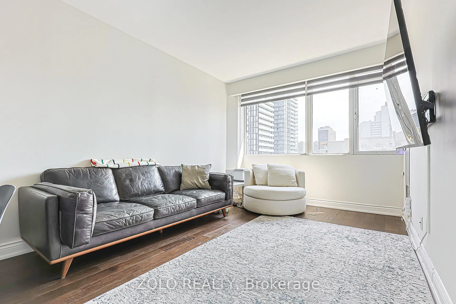 Photo 9 of Unit 610, 555 Yonge Street, Toronto, Church-Yonge Corridor — HOMEH