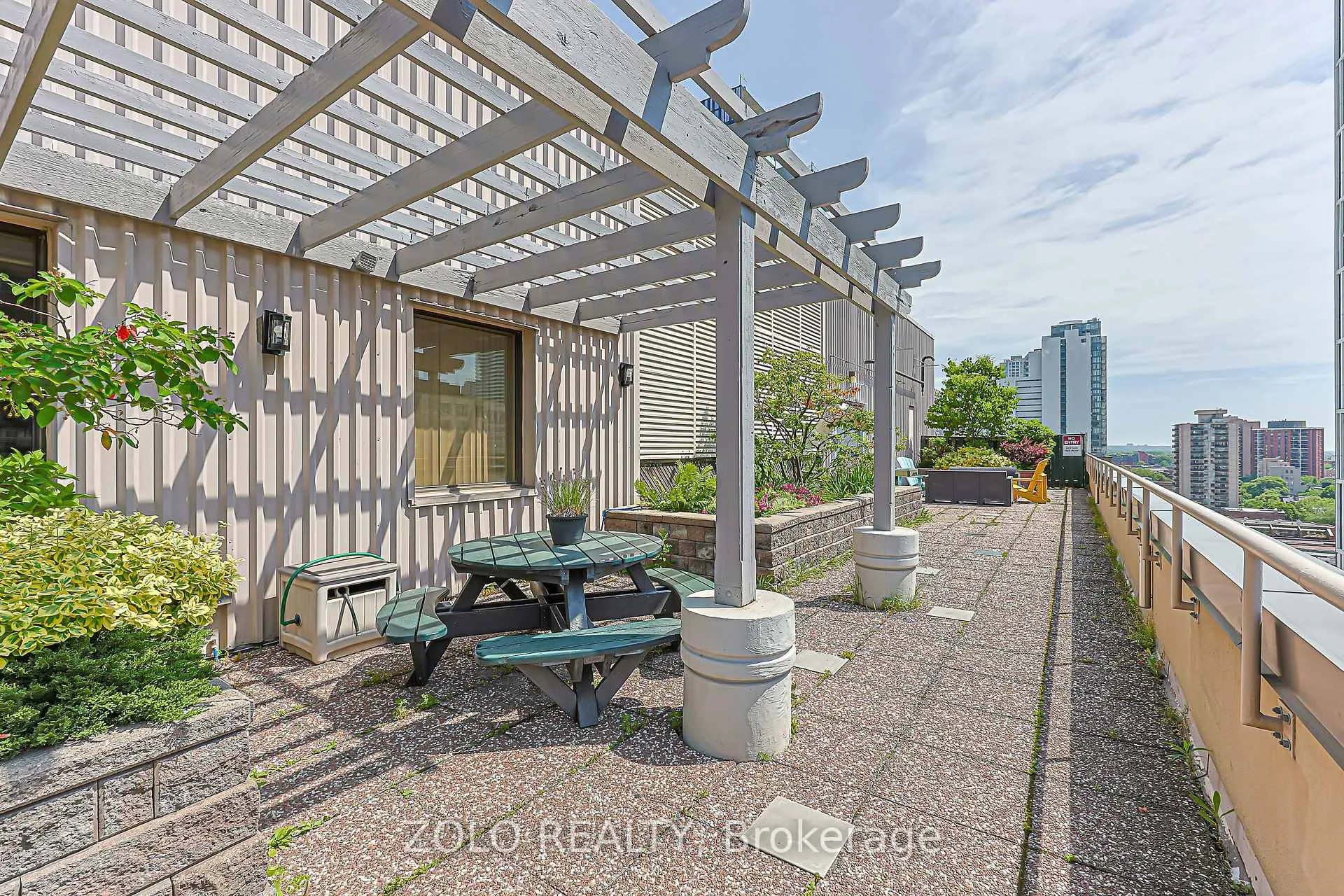 Photo 33 of Unit 610, 555 Yonge Street, Toronto, Church-Yonge Corridor — HOMEH