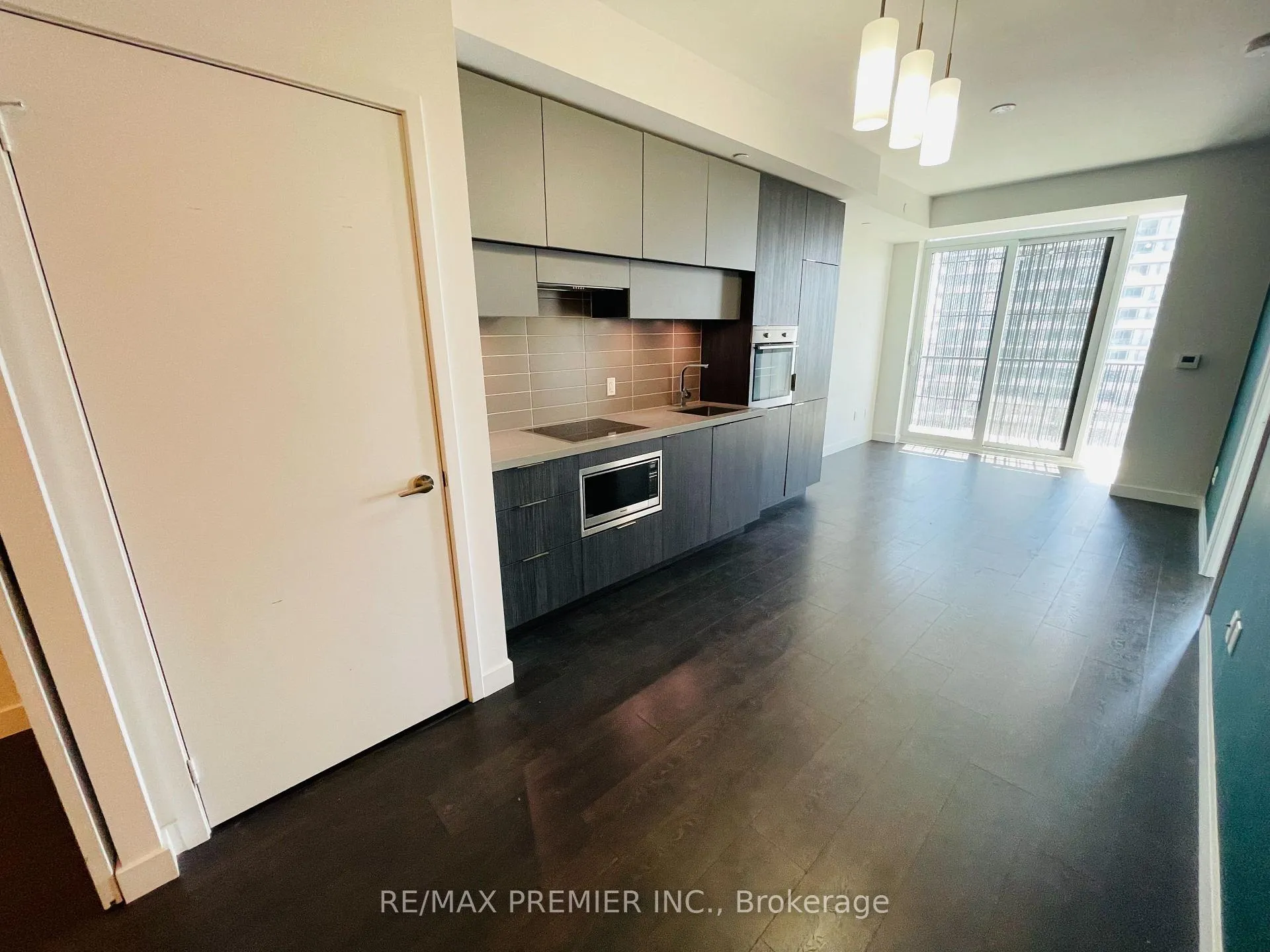 Photo 2 of Unit 4301, 8 Eglinton Avenue E, Toronto, Mount Pleasant West — HOMEH