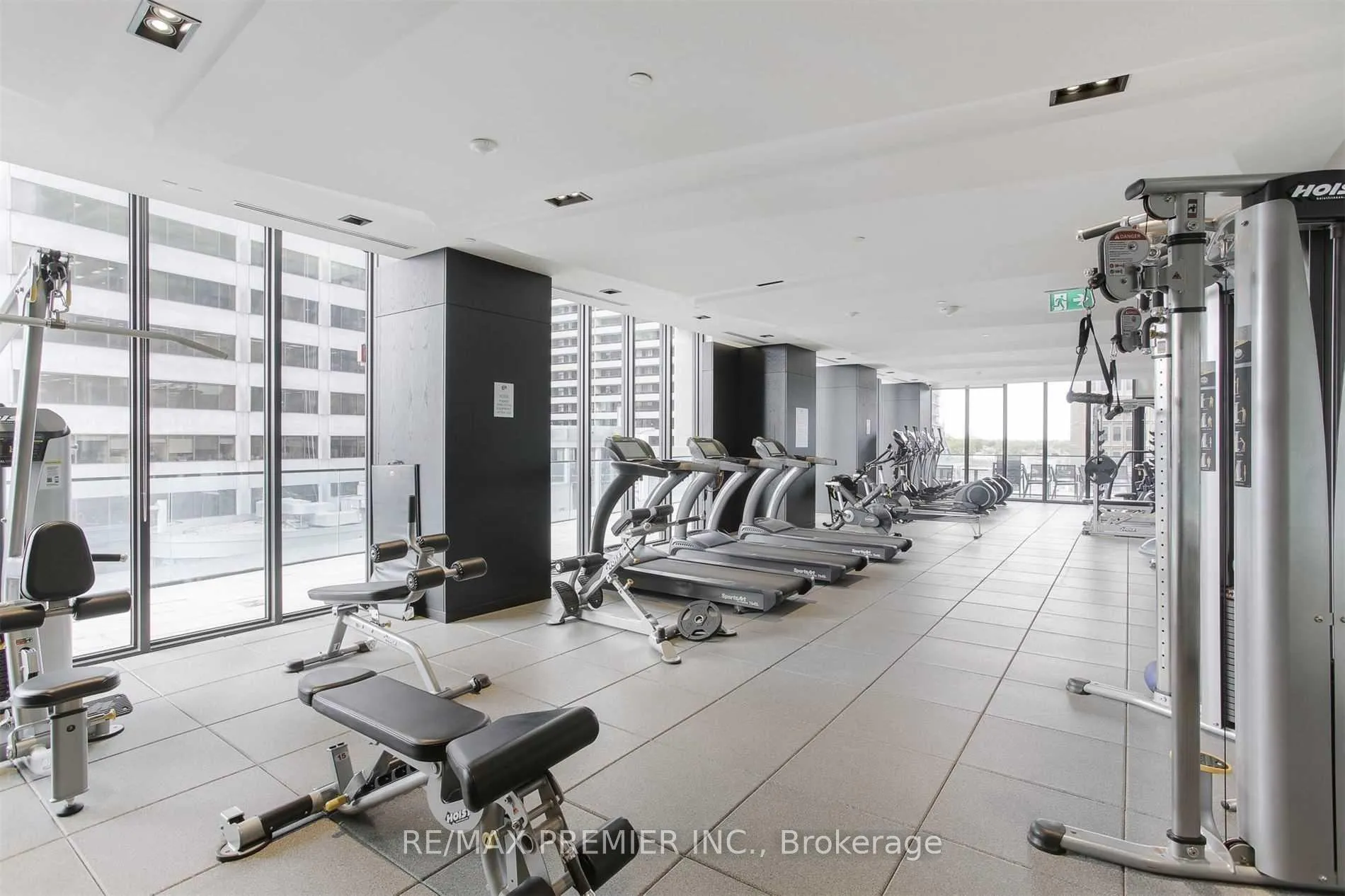 Photo 21 of Unit 4301, 8 Eglinton Avenue E, Toronto, Mount Pleasant West — HOMEH