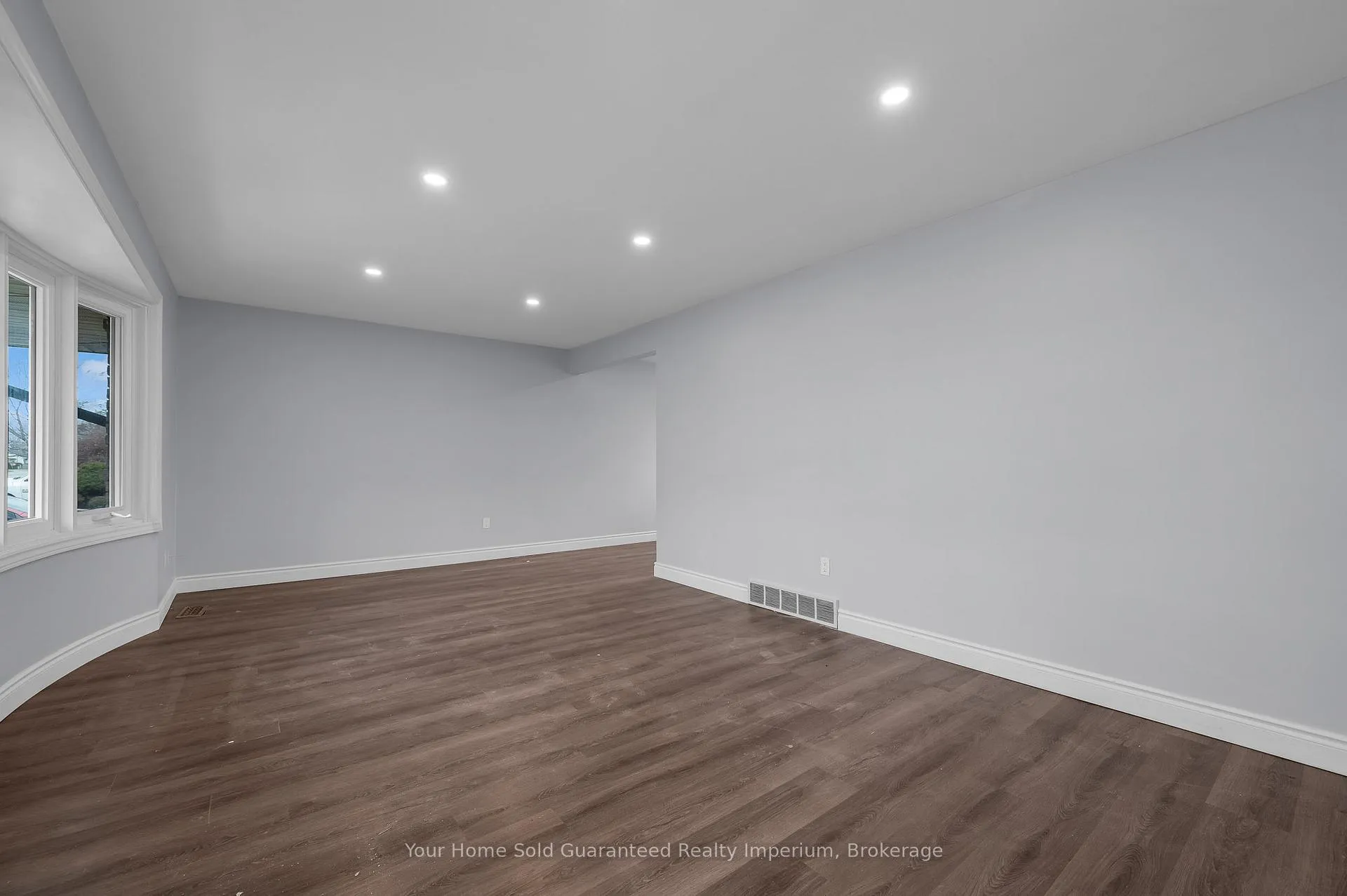 Photo 4 of Unit MAIN, 116 Collier Road, Thorold, Thorold Downtown — HOMEH