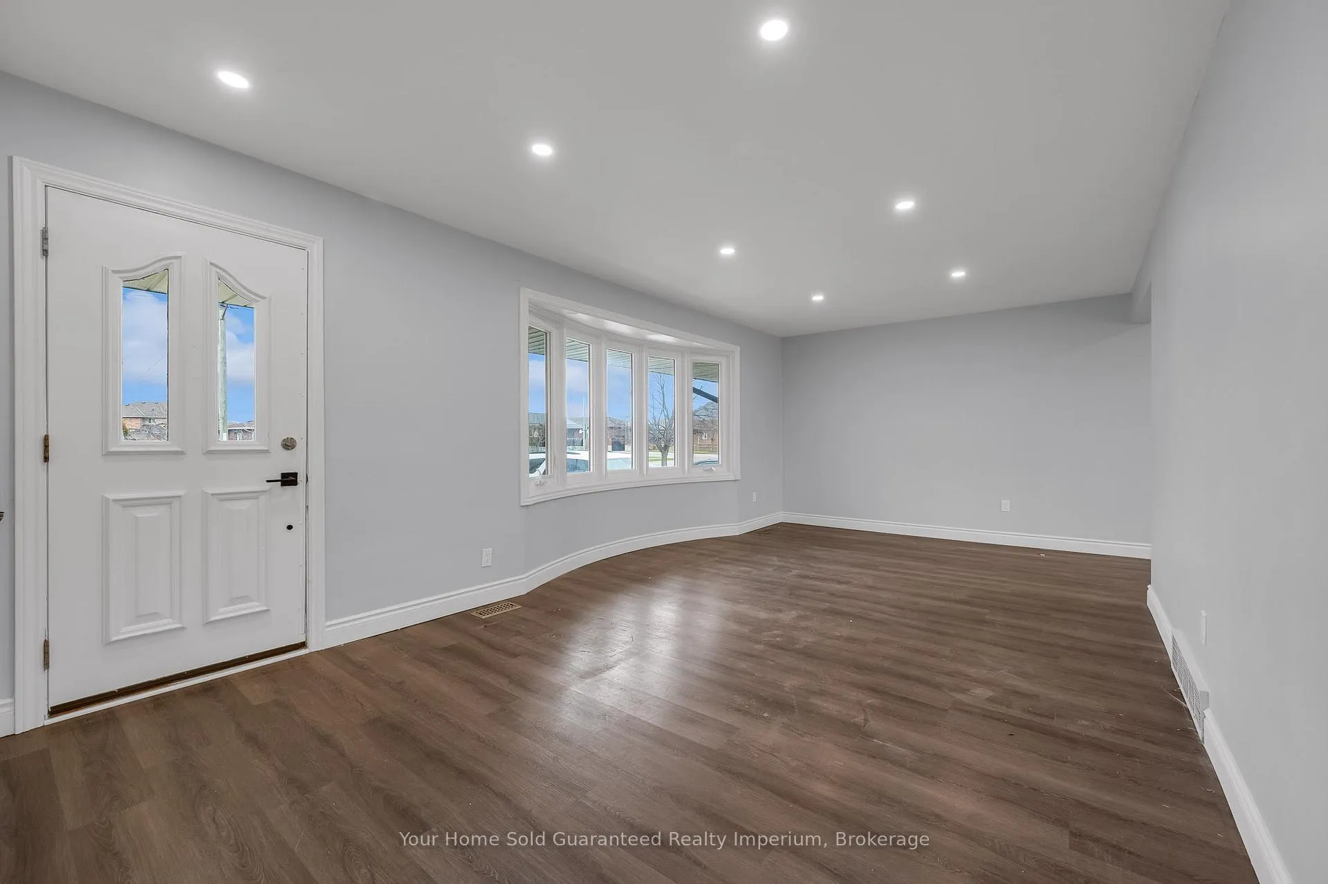 Photo 6 of Unit MAIN, 116 Collier Road, Thorold, Thorold Downtown — HOMEH