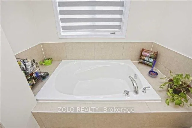 Photo 11 of Unit Upper Level, 92 Golden Springs Drive, Brampton, Northwest Brampton — HOMEH