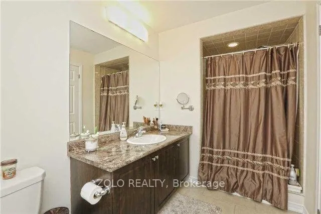 Photo 12 of Unit Upper Level, 92 Golden Springs Drive, Brampton, Northwest Brampton — HOMEH