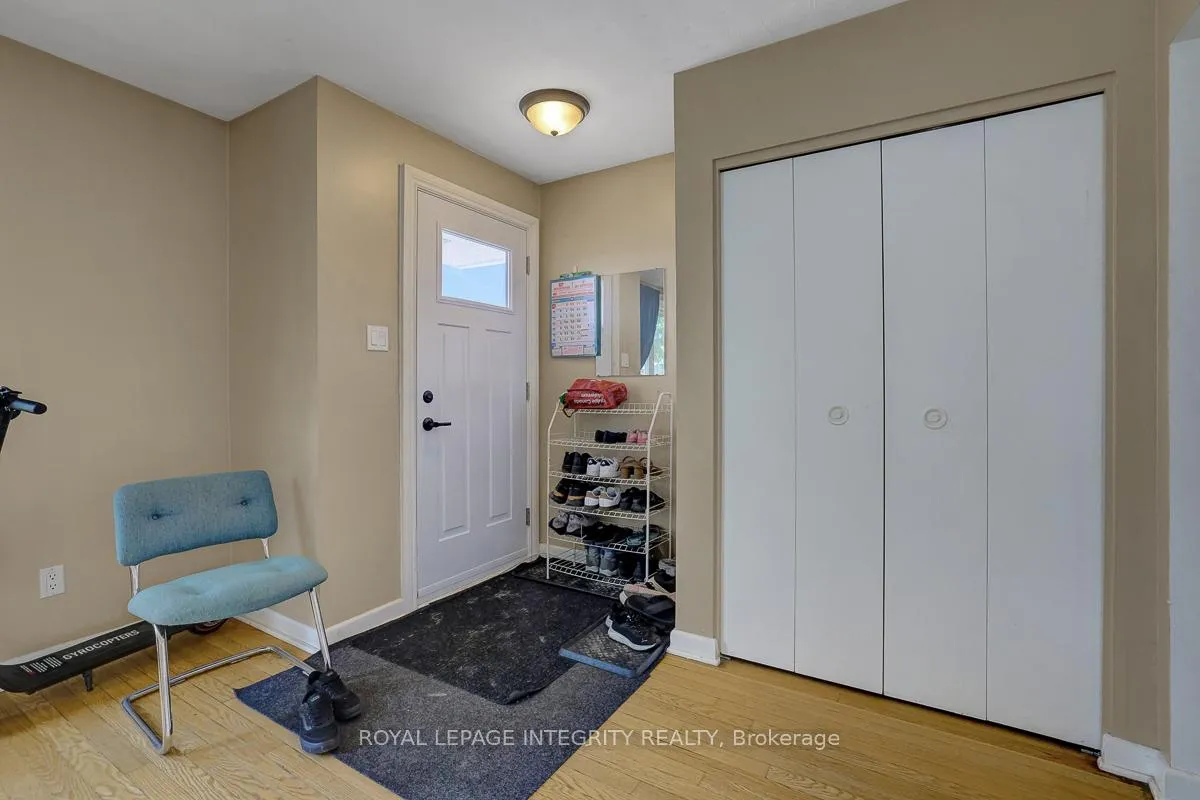 Photo 2 of Unit A, 892 Baseline Road, Ottawa, City View/Skyline/Fisher Heights/Parkwood Hills — HOMEH