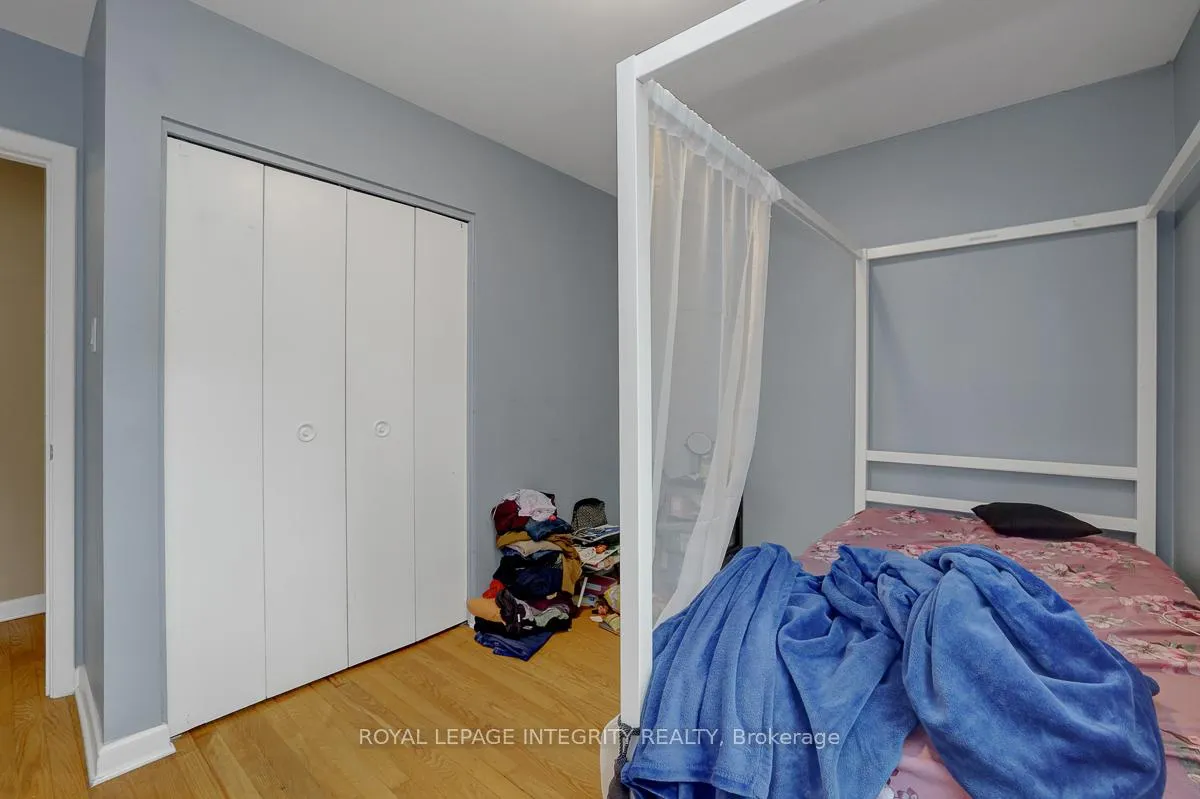 Photo 18 of Unit A, 892 Baseline Road, Ottawa, City View/Skyline/Fisher Heights/Parkwood Hills — HOMEH