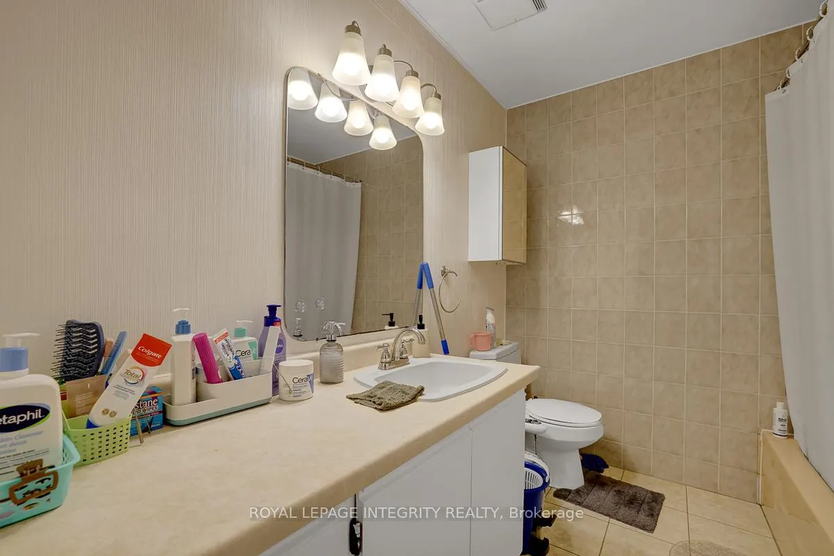 Photo 21 of Unit A, 892 Baseline Road, Ottawa, City View/Skyline/Fisher Heights/Parkwood Hills — HOMEH