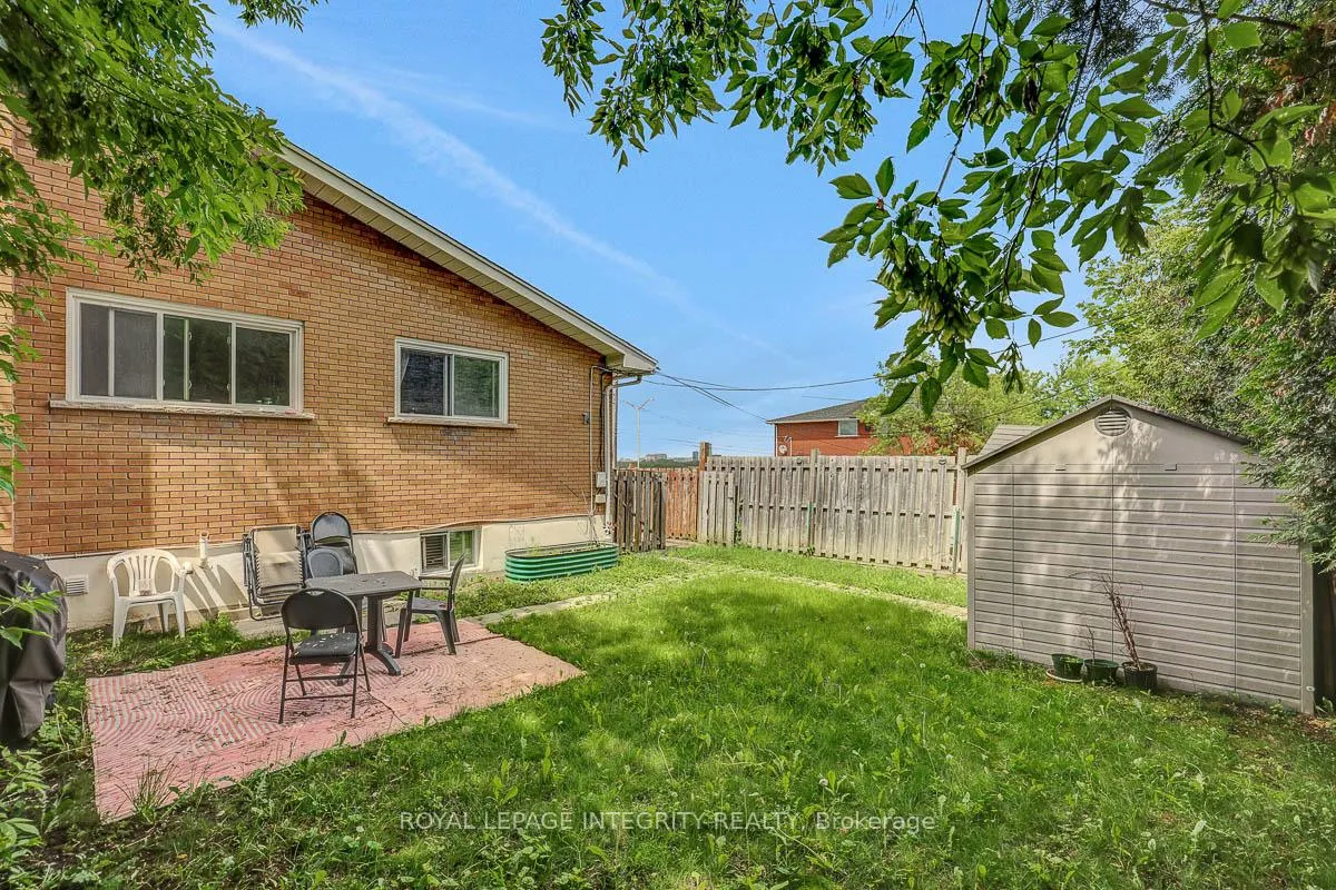 Photo 24 of Unit A, 892 Baseline Road, Ottawa, City View/Skyline/Fisher Heights/Parkwood Hills — HOMEH