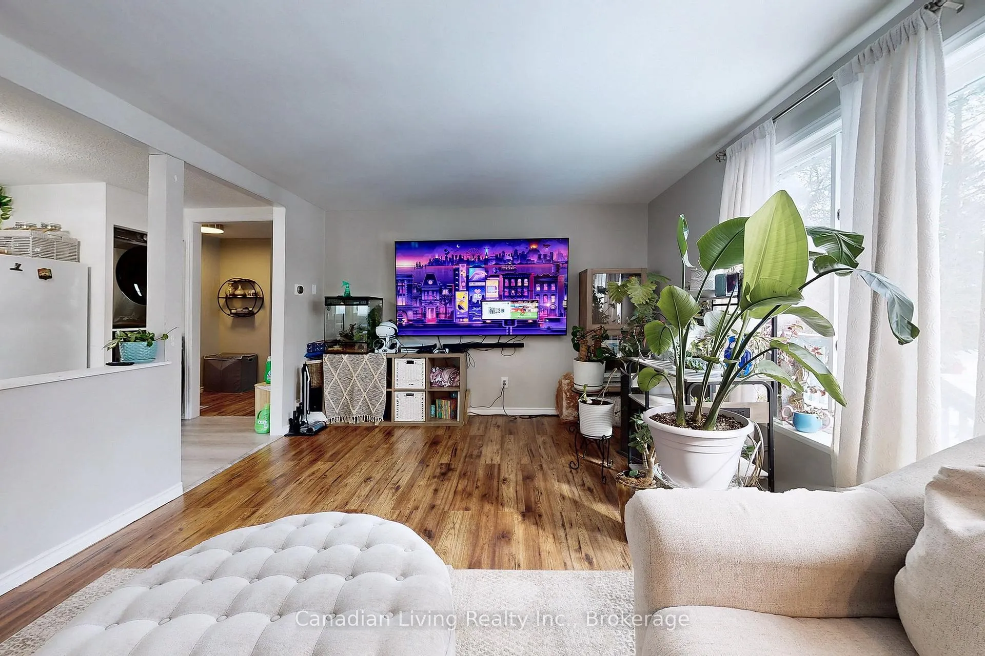 Photo 3 of 772 Happy Vale Drive, Innisfil, Alcona — HOMEH