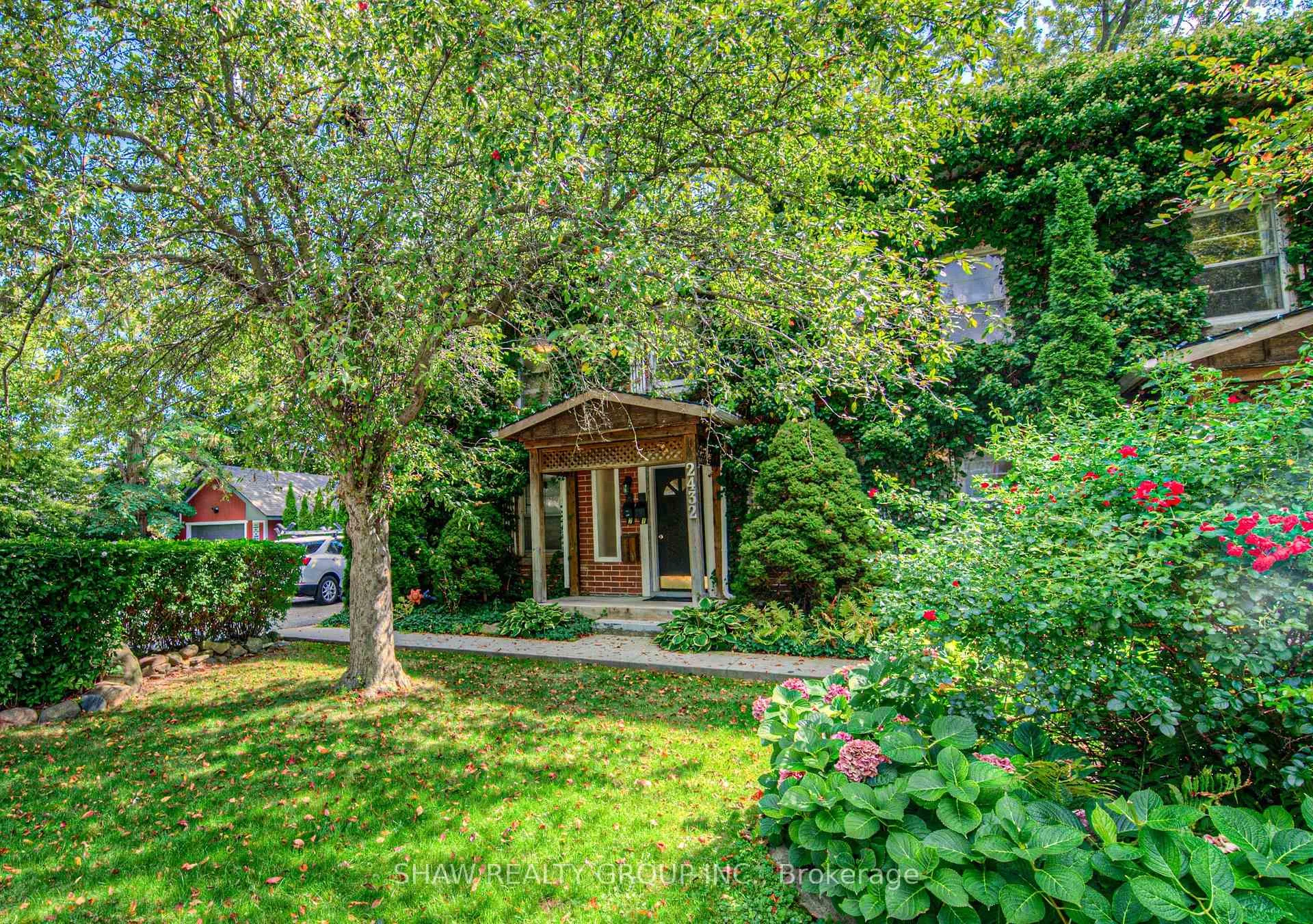 Photo 3 of Unit 2, 2432 First Street, Burlington, Roseland — HOMEH
