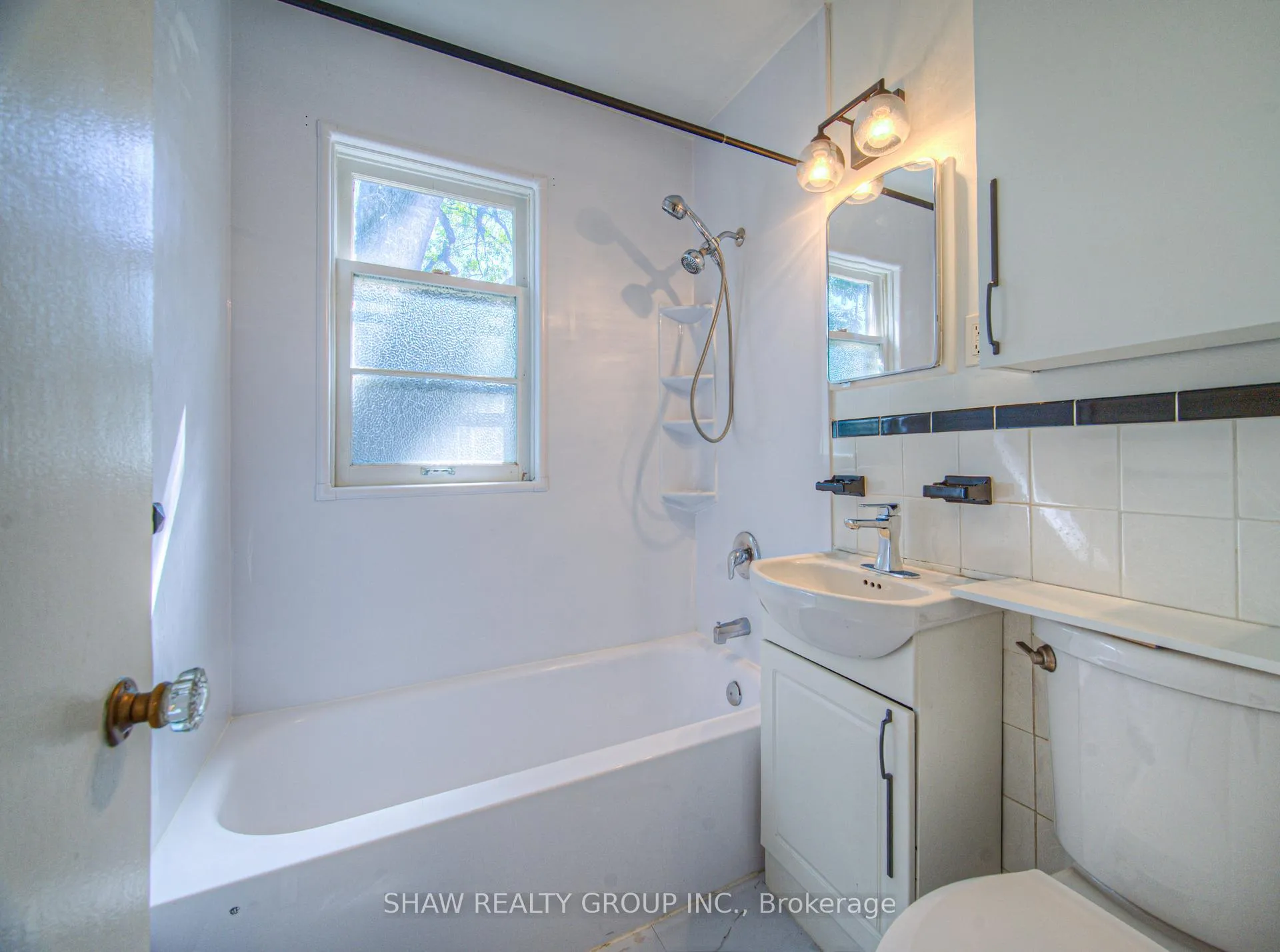 Photo 10 of Unit 2, 2432 First Street, Burlington, Roseland — HOMEH