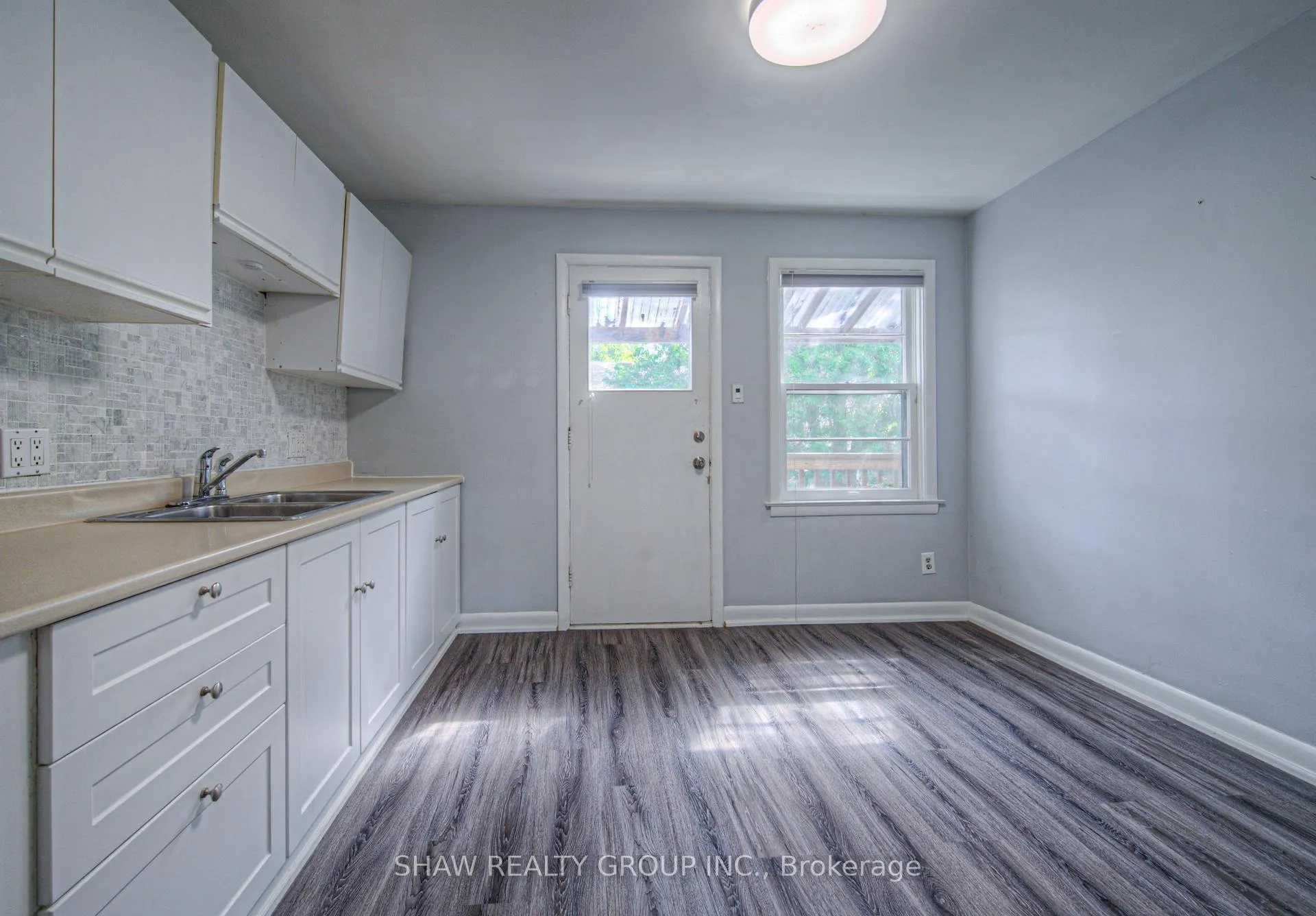 Photo 15 of Unit 2, 2432 First Street, Burlington, Roseland — HOMEH