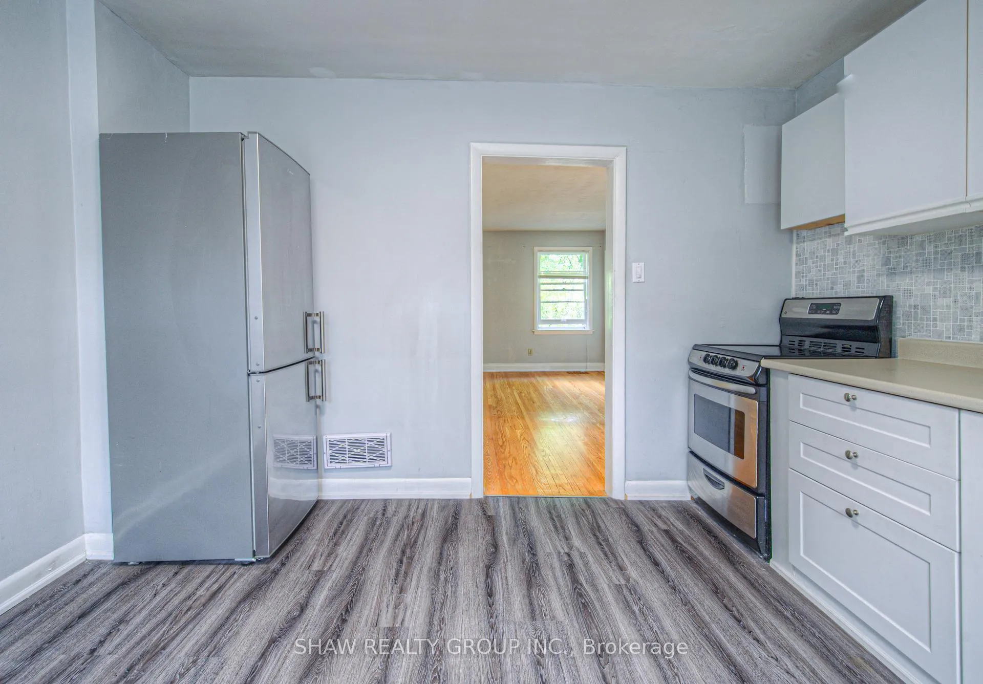 Photo 18 of Unit 2, 2432 First Street, Burlington, Roseland — HOMEH