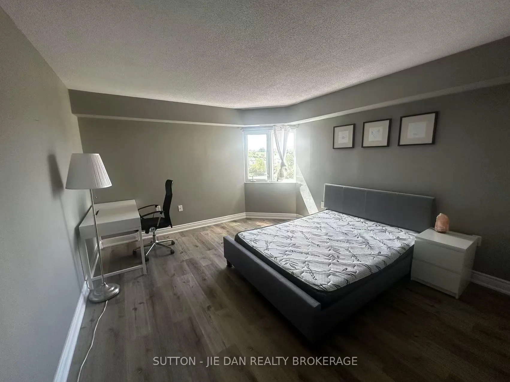Photo 3 of Unit 507, 858 Commissioners Road E, London, South H — HOMEH