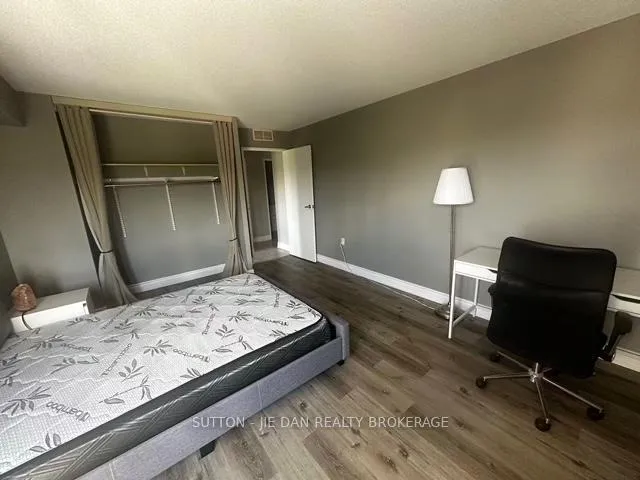 Photo 4 of Unit 507, 858 Commissioners Road E, London, South H — HOMEH