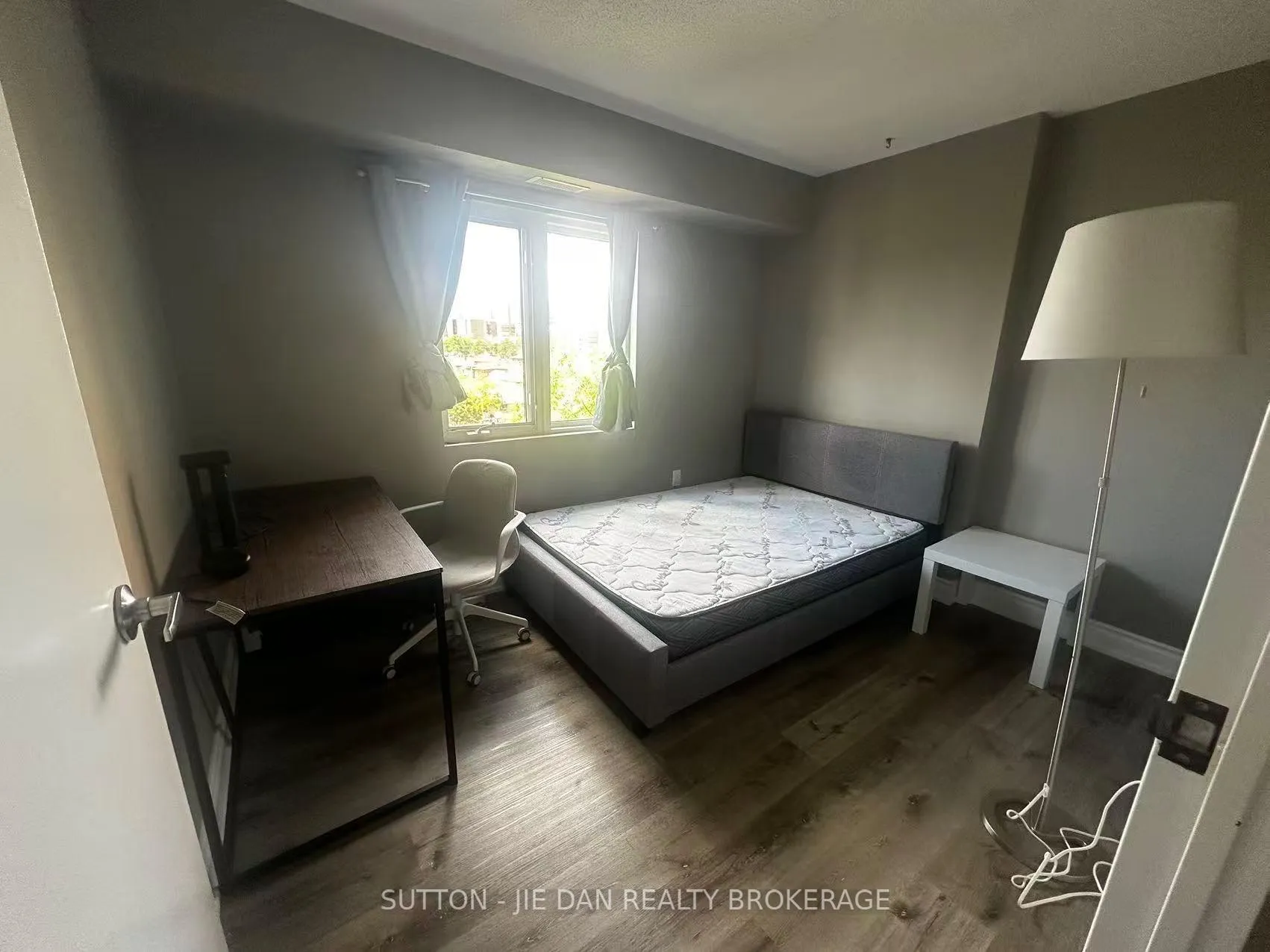 Photo 5 of Unit 507, 858 Commissioners Road E, London, South H — HOMEH