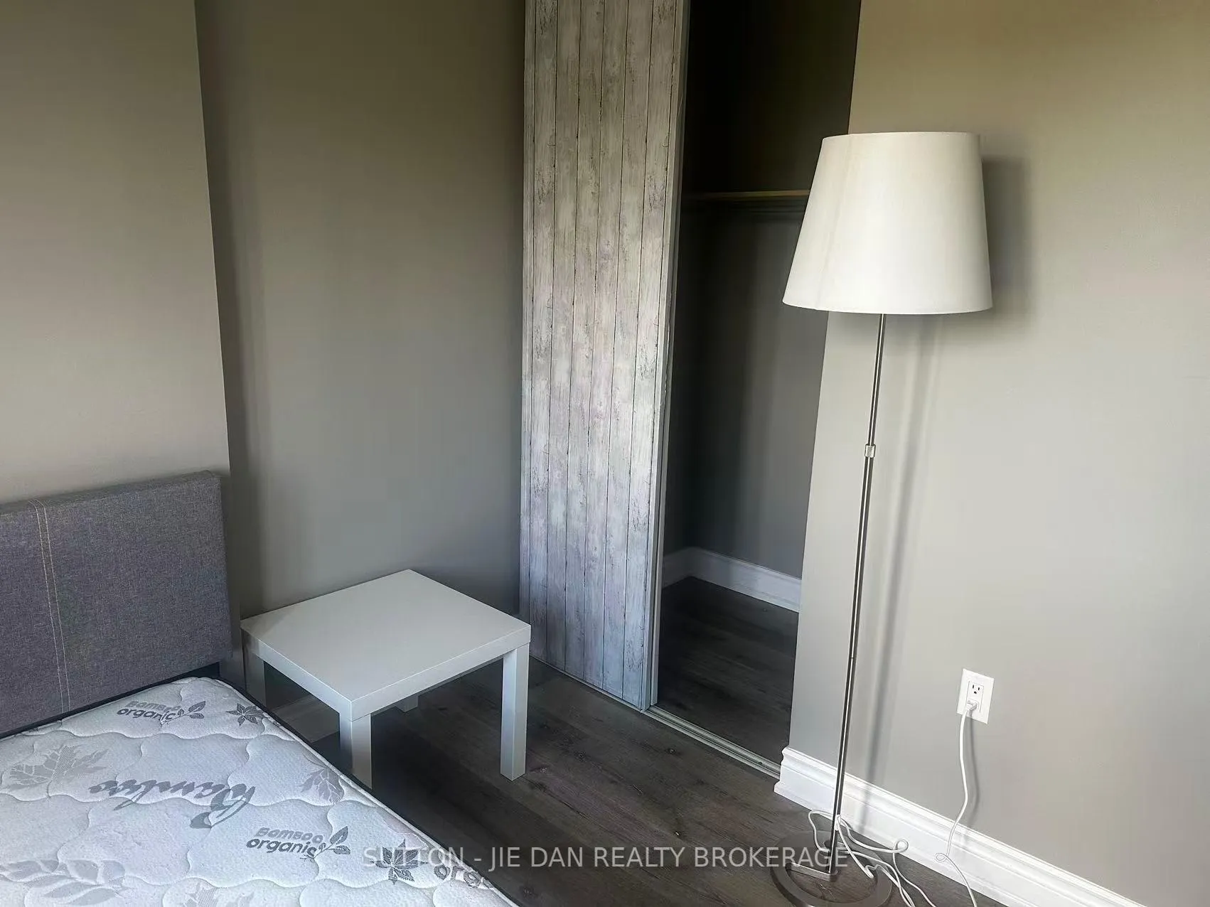 Photo 6 of Unit 507, 858 Commissioners Road E, London, South H — HOMEH