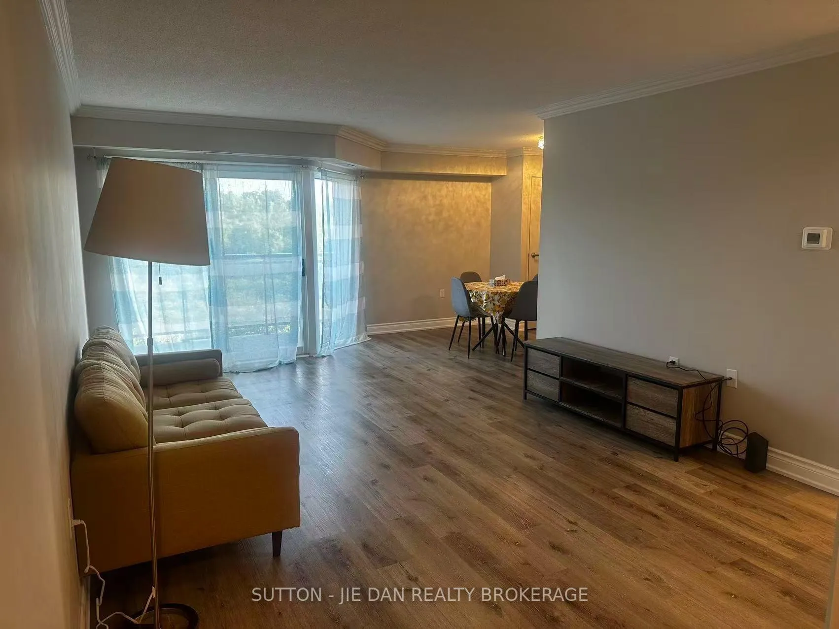 Photo 10 of Unit 507, 858 Commissioners Road E, London, South H — HOMEH