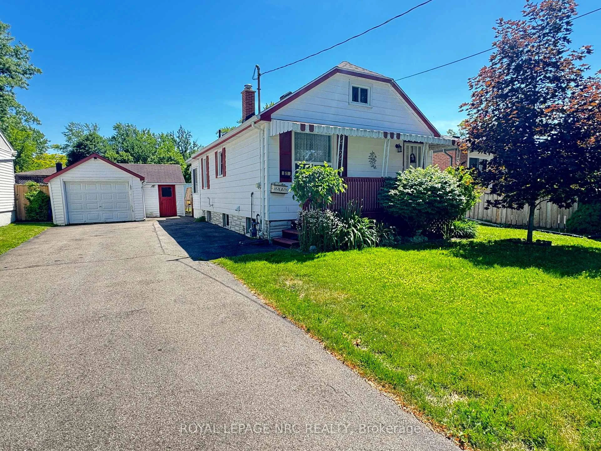 Photo 2 of 61 Hatter Avenue, Welland, N. Welland — HOMEH