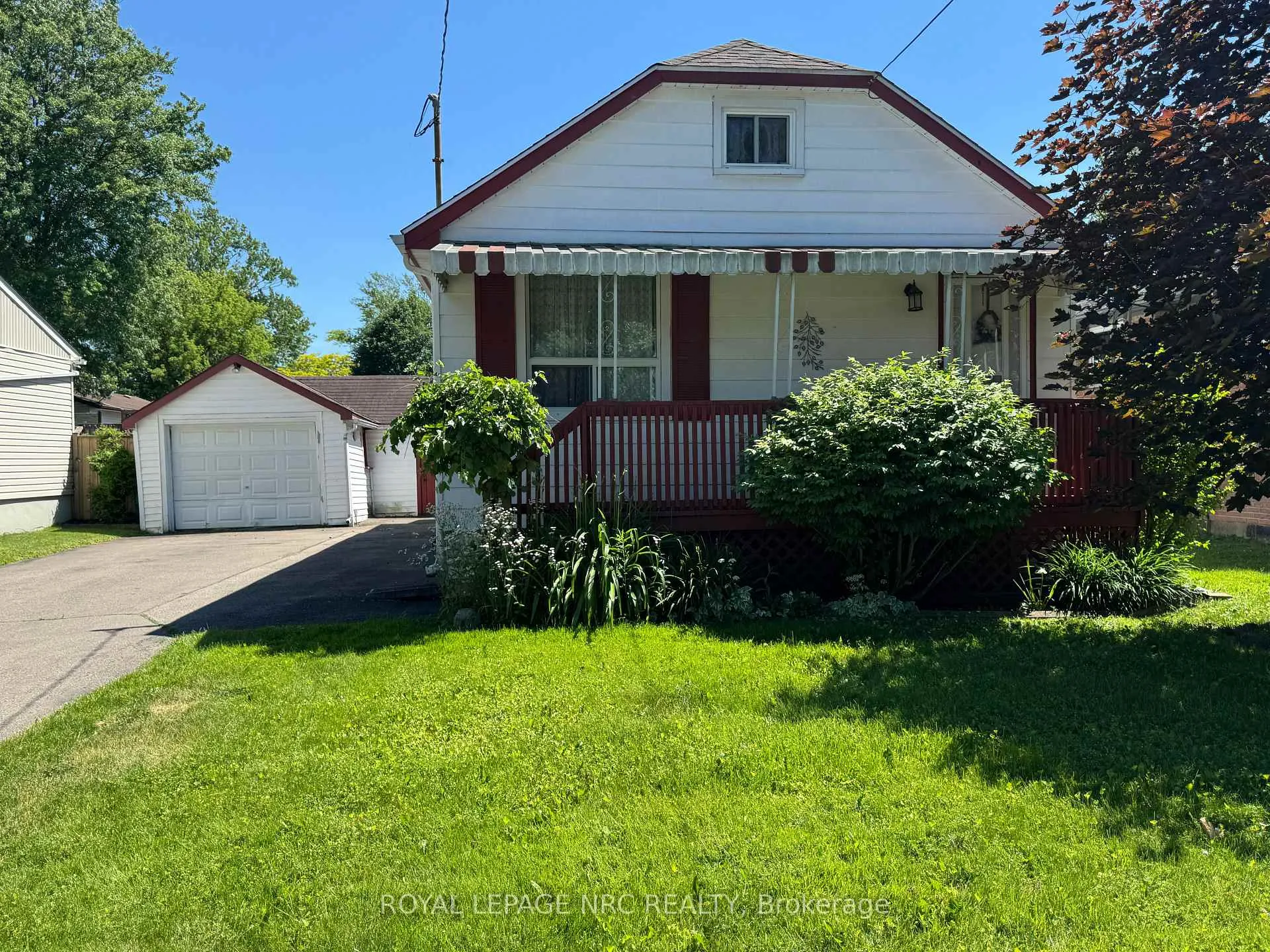 Photo 3 of 61 Hatter Avenue, Welland, N. Welland — HOMEH
