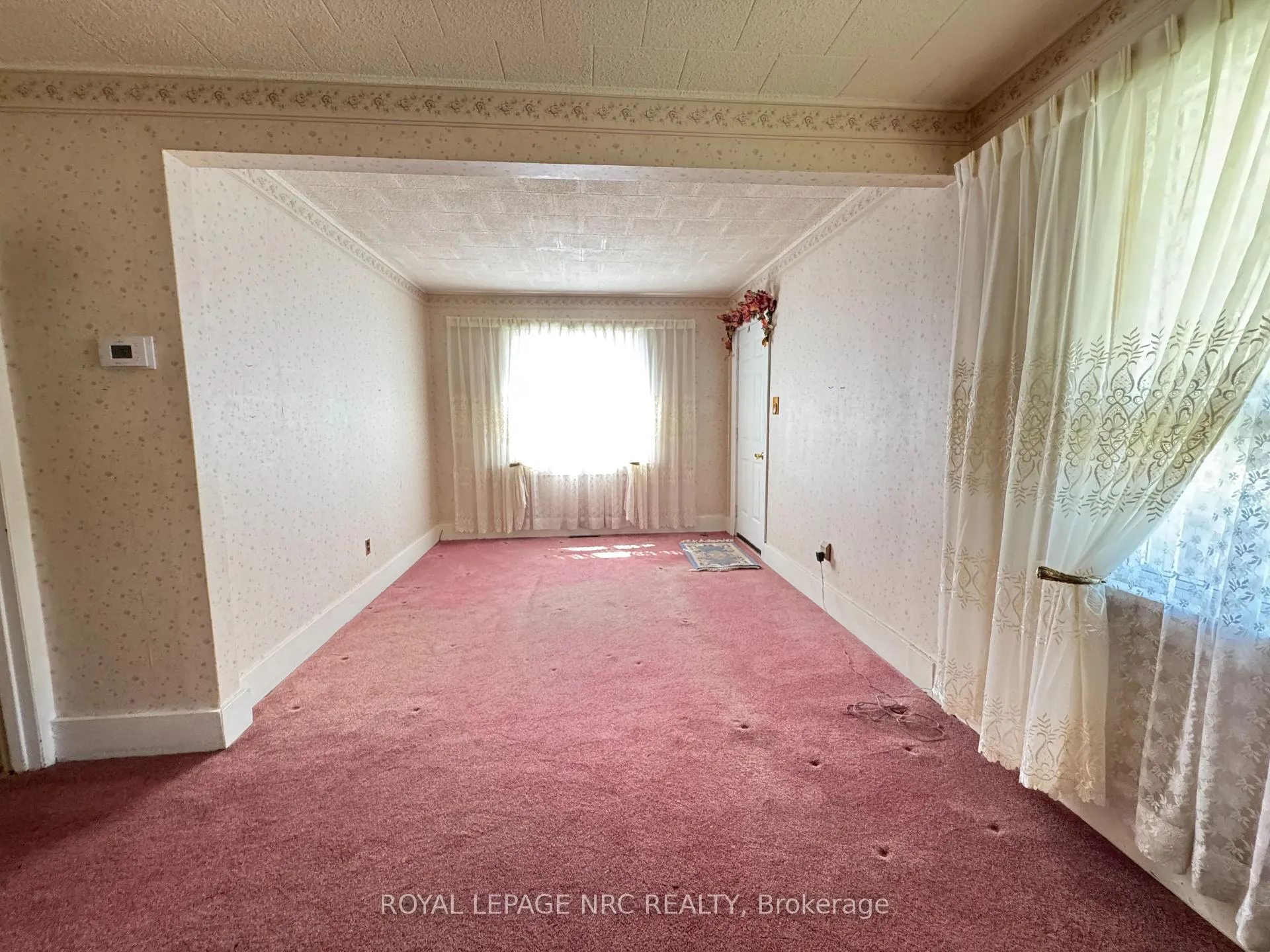 Photo 22 of 61 Hatter Avenue, Welland, N. Welland — HOMEH