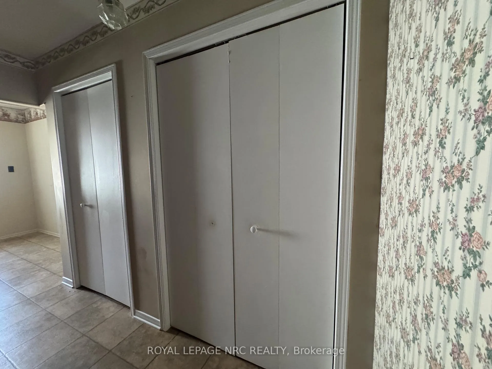 Photo 25 of 61 Hatter Avenue, Welland, N. Welland — HOMEH