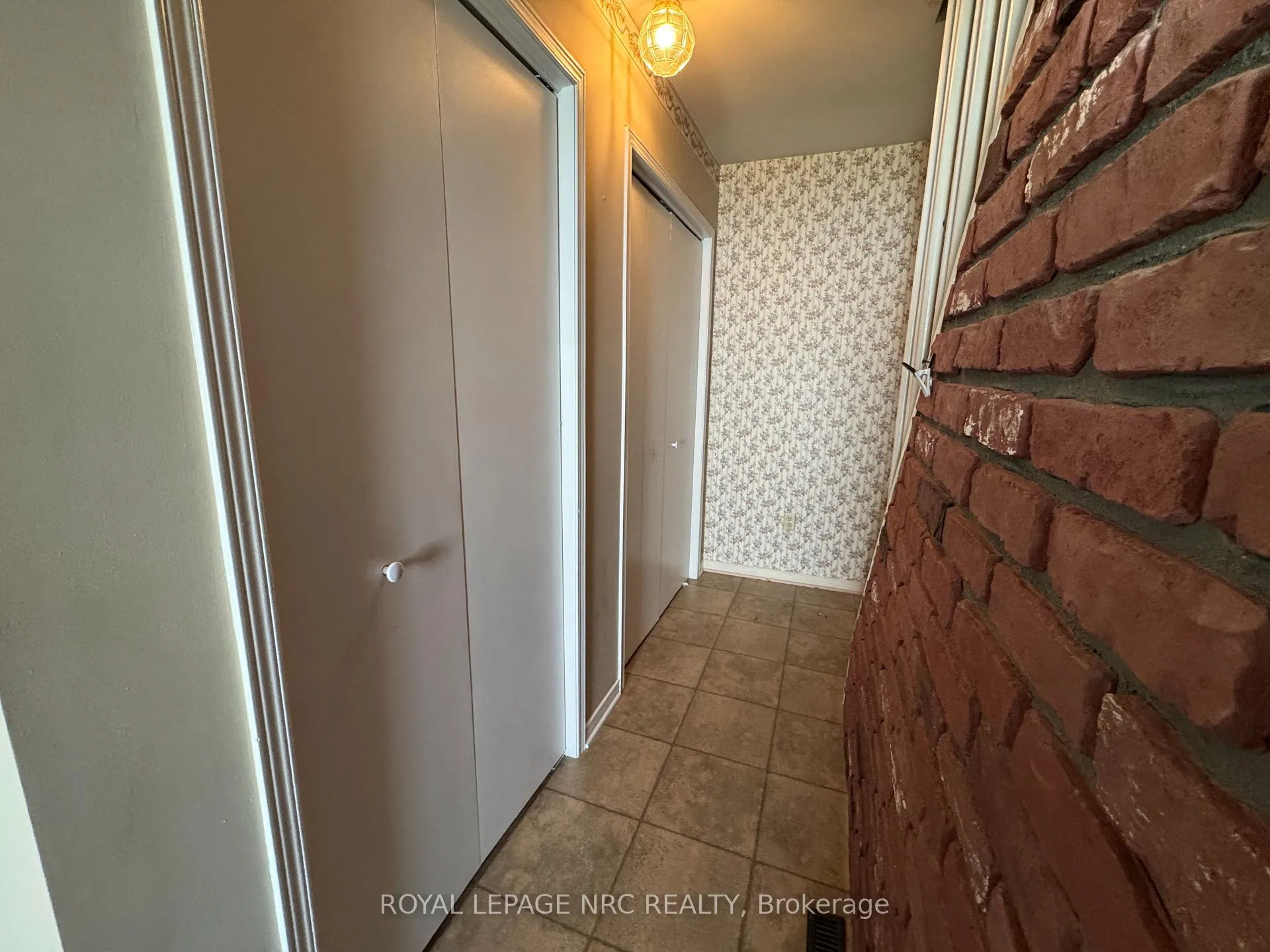 Photo 26 of 61 Hatter Avenue, Welland, N. Welland — HOMEH