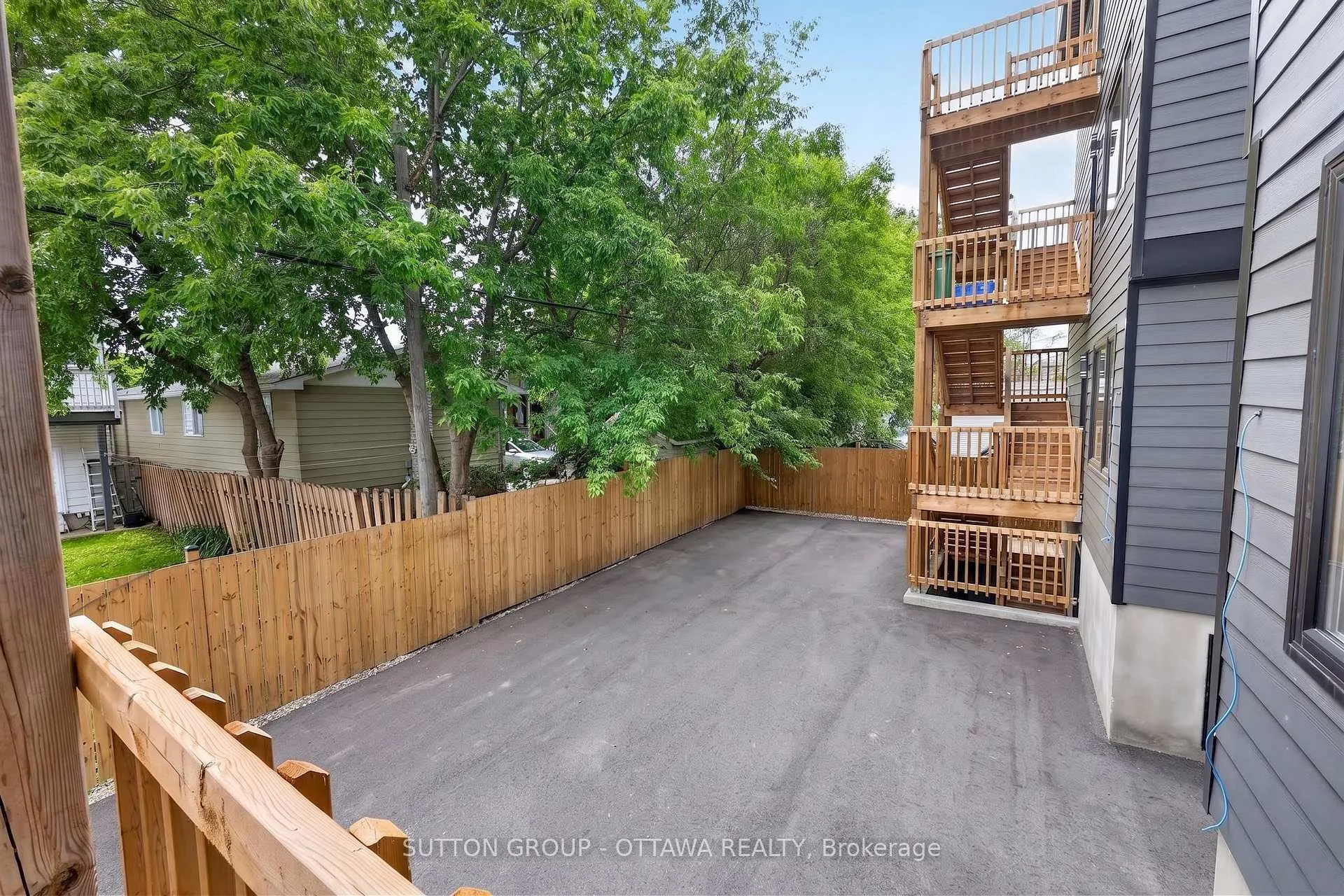 Photo 5 of Unit 3, 340 Shakespeare Street, Ottawa, Vanier — HOMEH
