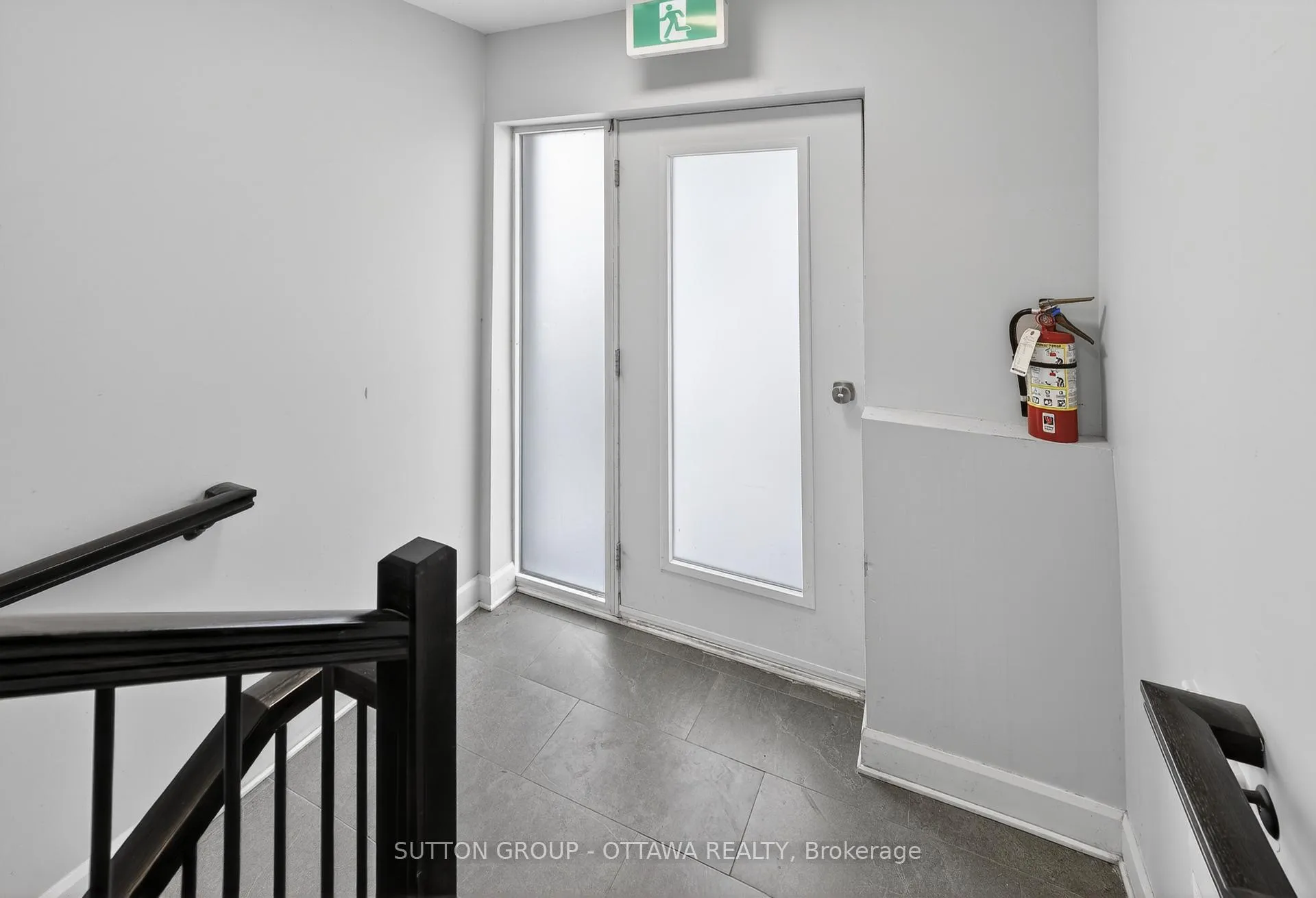 Photo 8 of Unit 3, 340 Shakespeare Street, Ottawa, Vanier — HOMEH