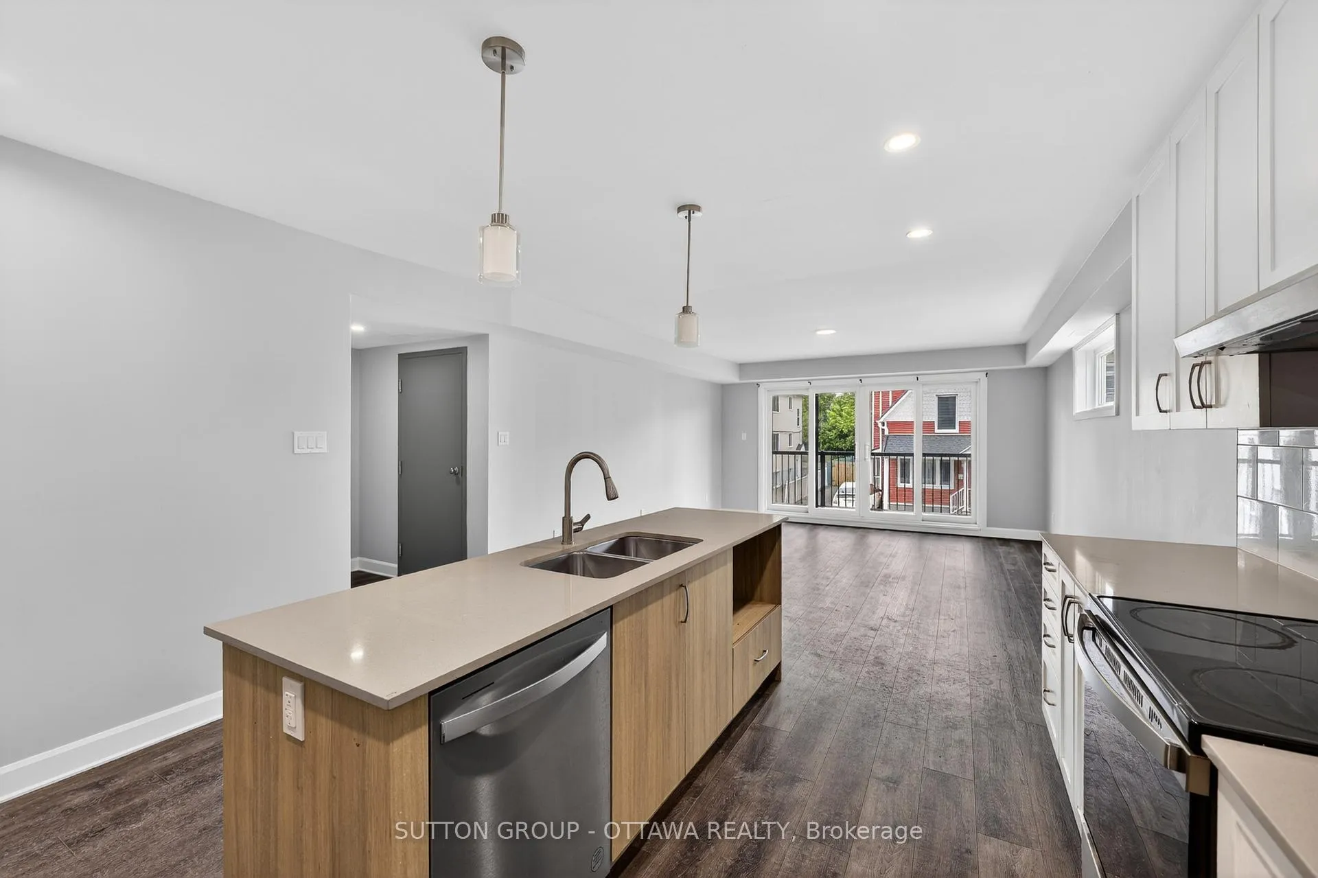 Photo 15 of Unit 3, 340 Shakespeare Street, Ottawa, Vanier — HOMEH