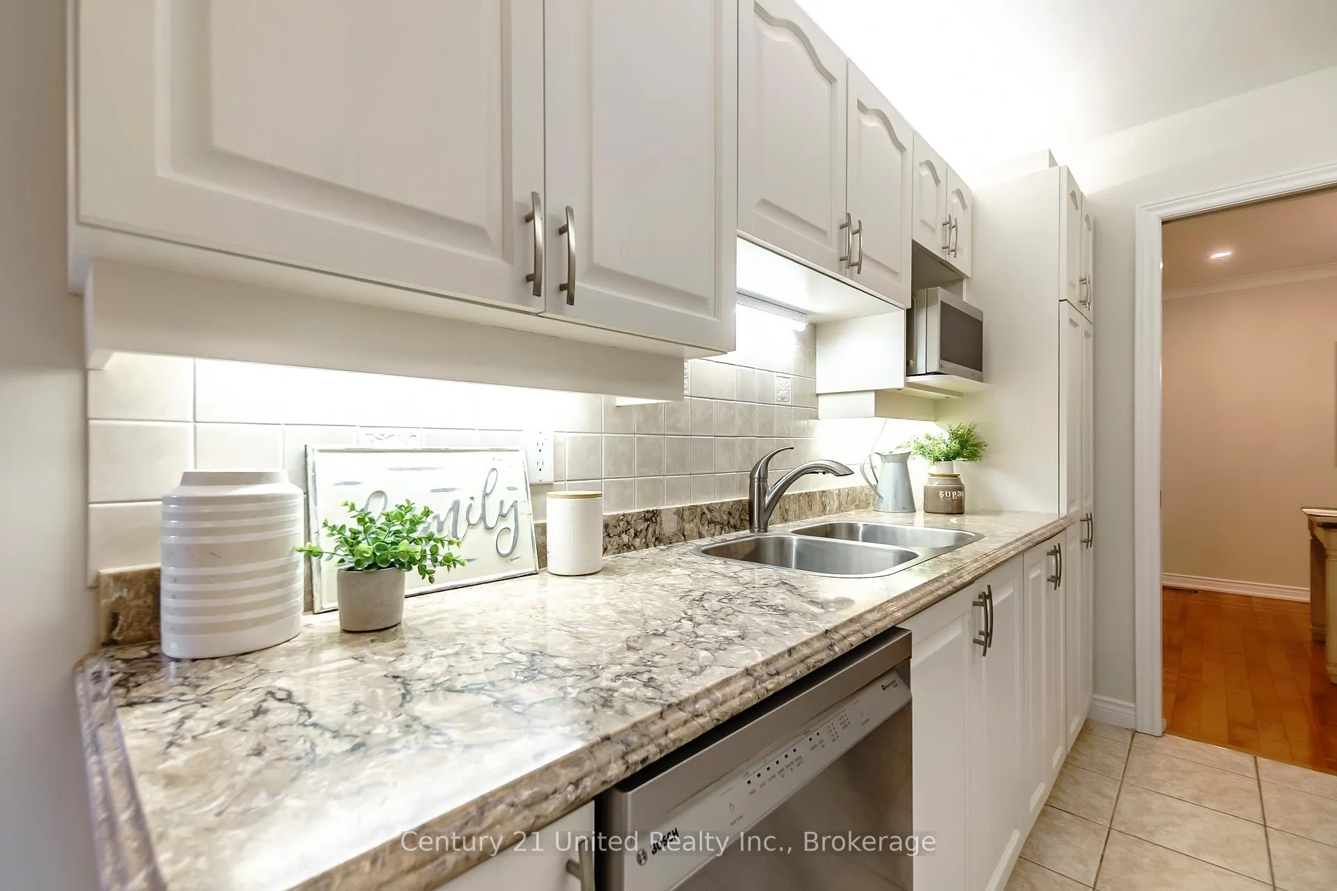 Photo 14 of Unit 22, 1121 Armour Road, Peterborough, Ashburnham Ward 4 — HOMEH