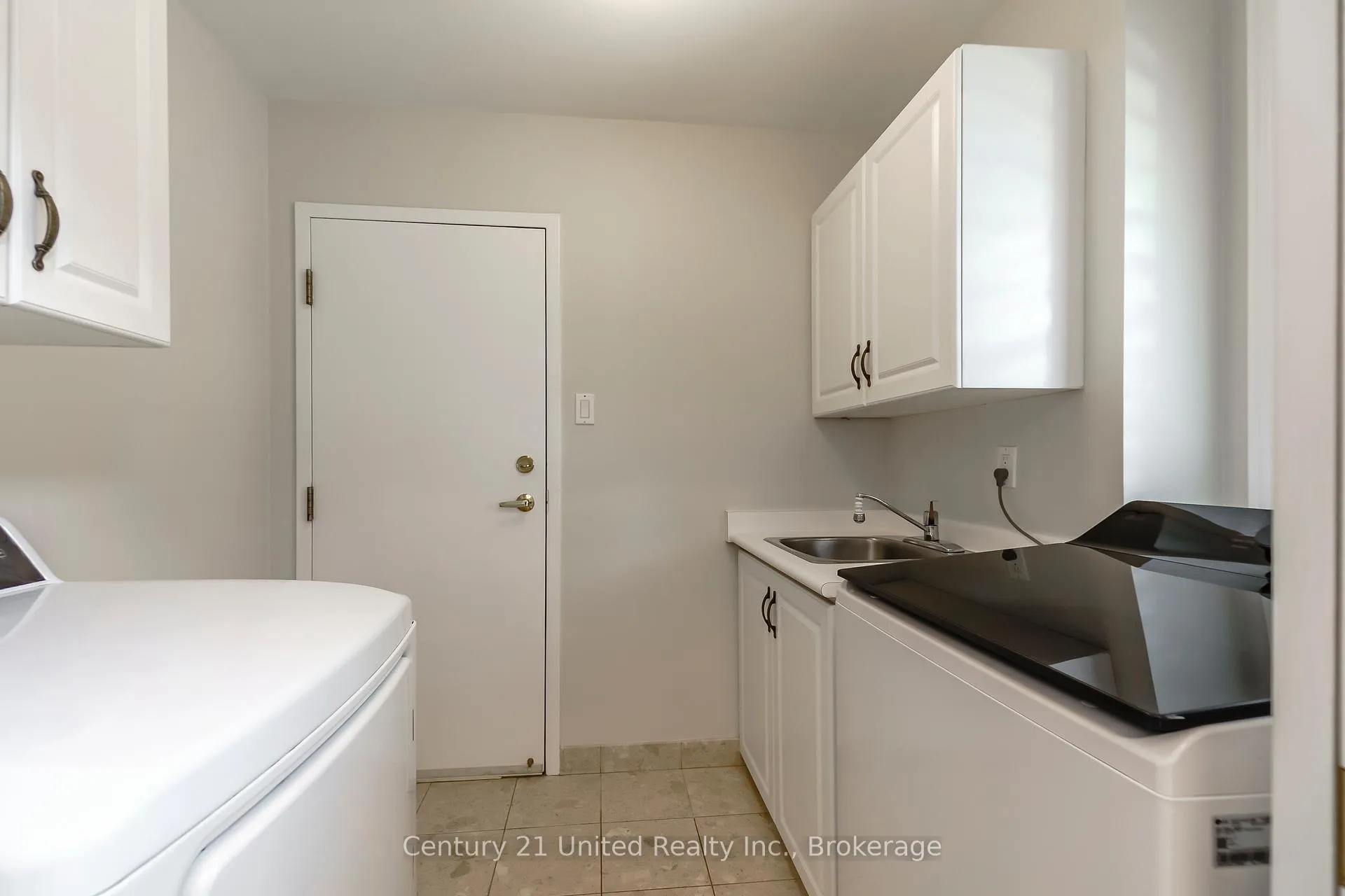 Photo 28 of Unit 22, 1121 Armour Road, Peterborough, Ashburnham Ward 4 — HOMEH