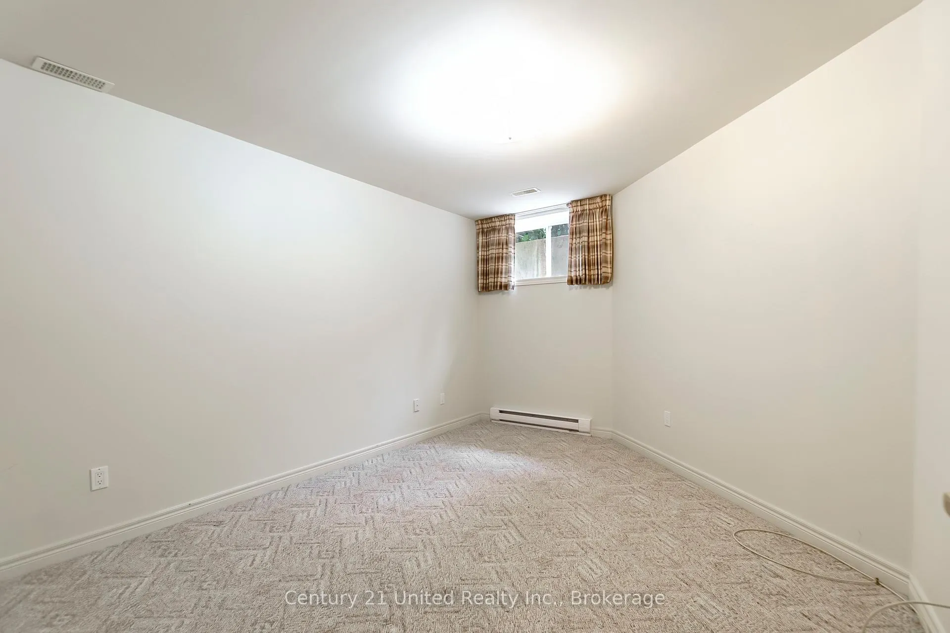 Photo 33 of Unit 22, 1121 Armour Road, Peterborough, Ashburnham Ward 4 — HOMEH