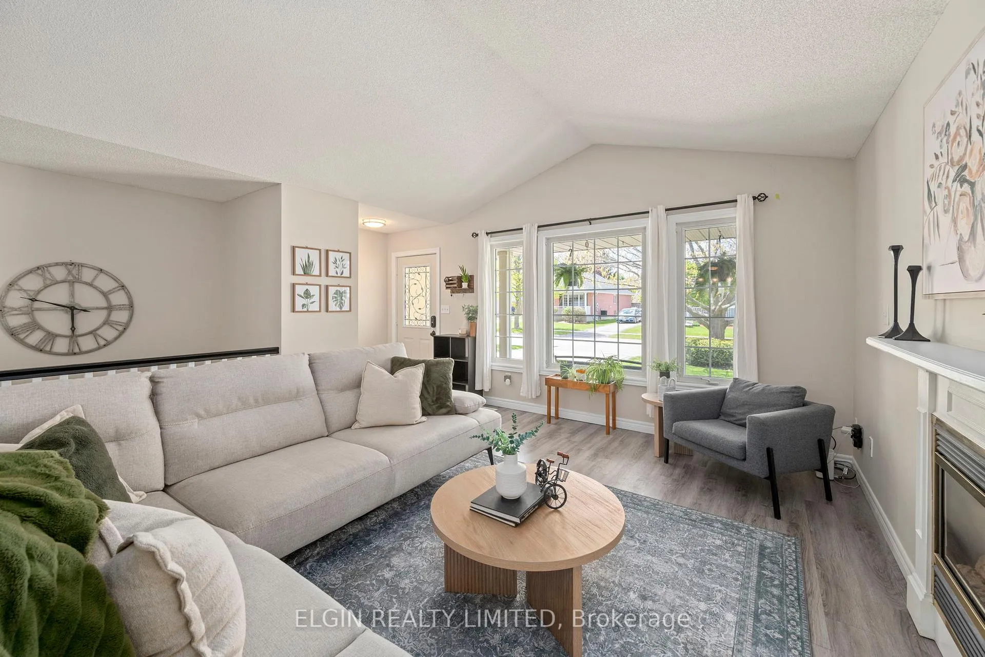 Photo 9 of 5 Rodney Crescent, St. Thomas — HOMEH