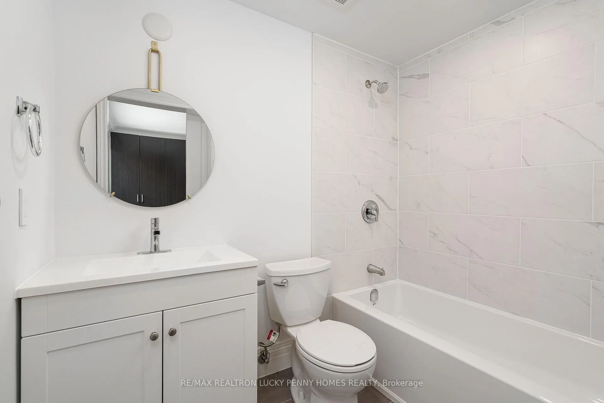 Photo 38 of 35 Cachet Parkway, Markham, Devil's Elbow — HOMEH