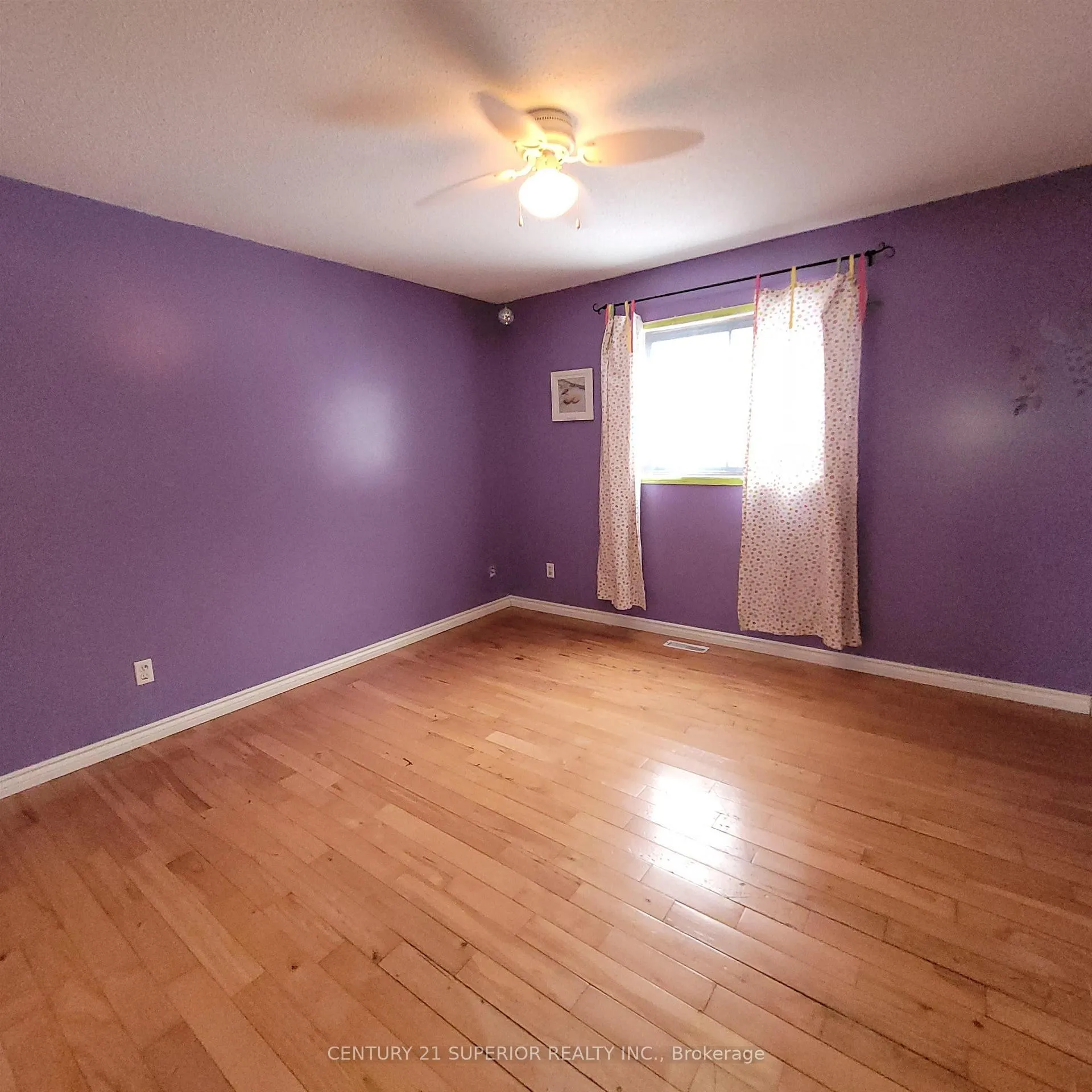 Photo 19 of 35 Bastedo Cres, Marathon — HOMEH