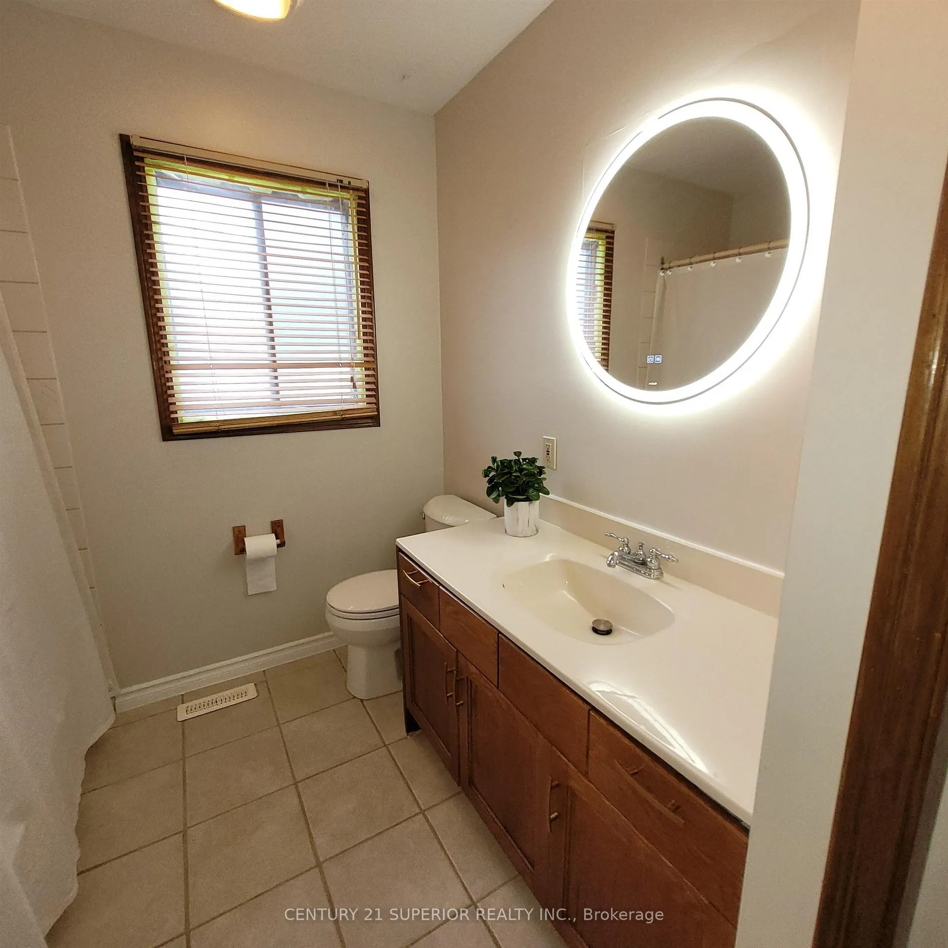 Photo 21 of 35 Bastedo Cres, Marathon — HOMEH