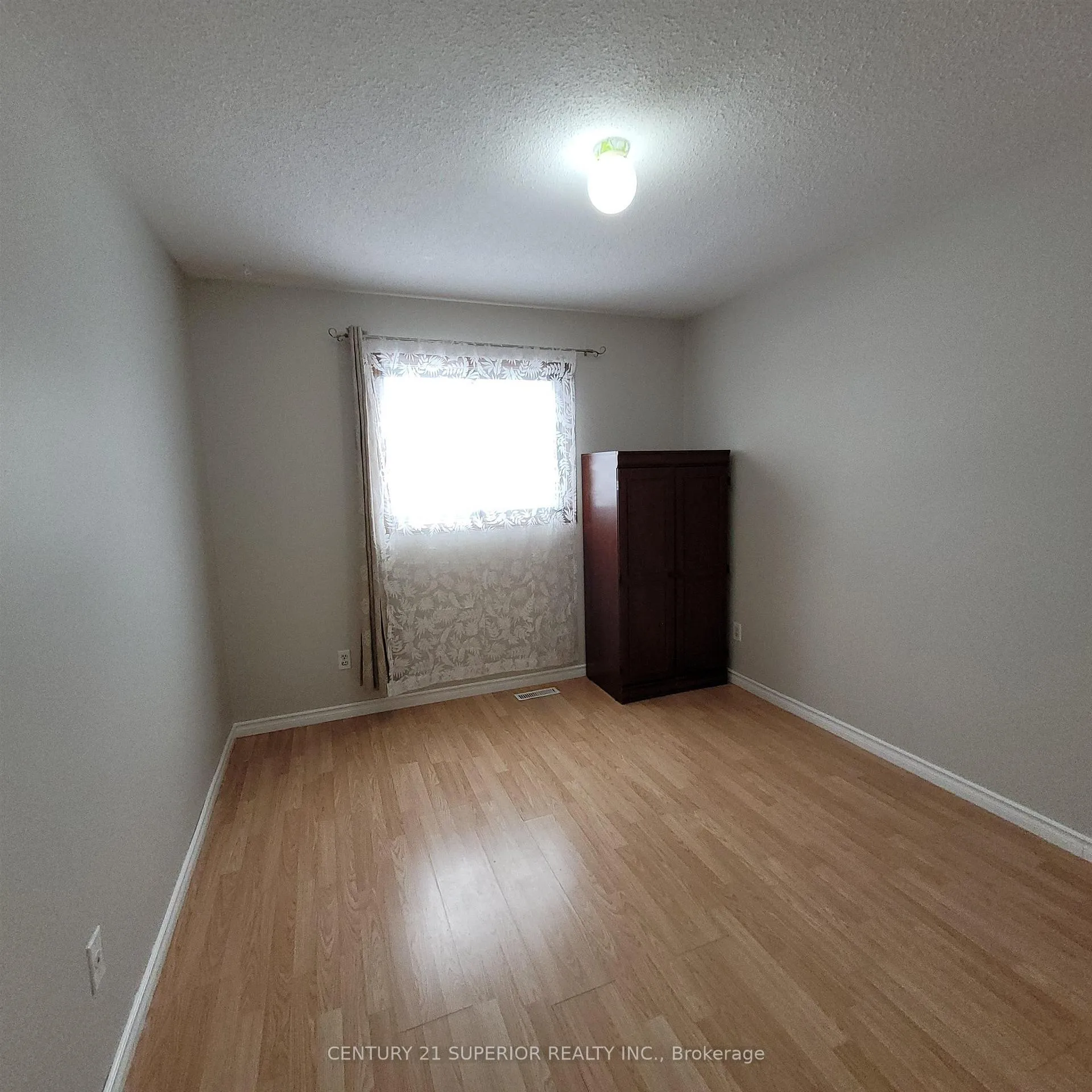 Photo 24 of 35 Bastedo Cres, Marathon — HOMEH