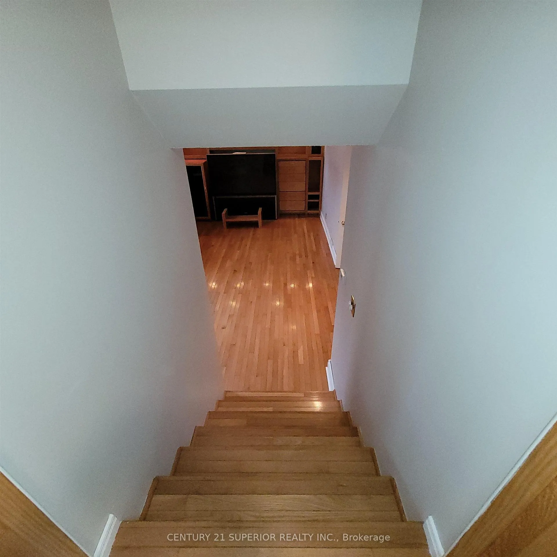 Photo 25 of 35 Bastedo Cres, Marathon — HOMEH