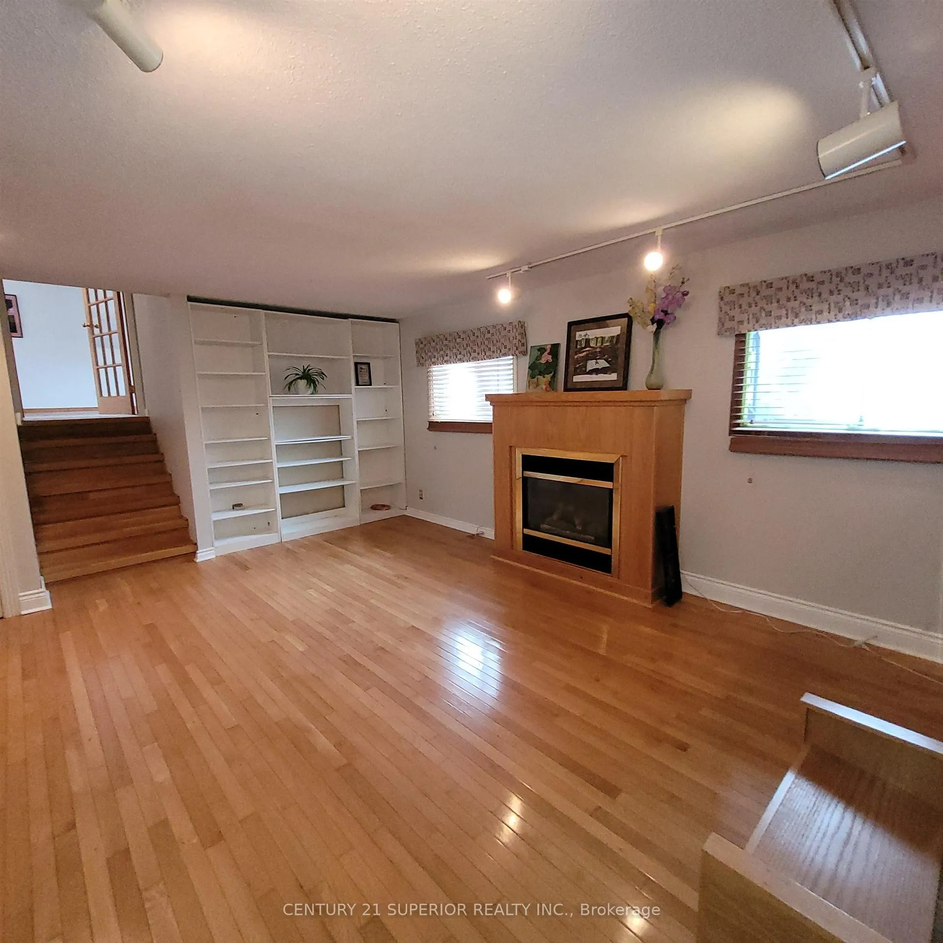 Photo 27 of 35 Bastedo Cres, Marathon — HOMEH