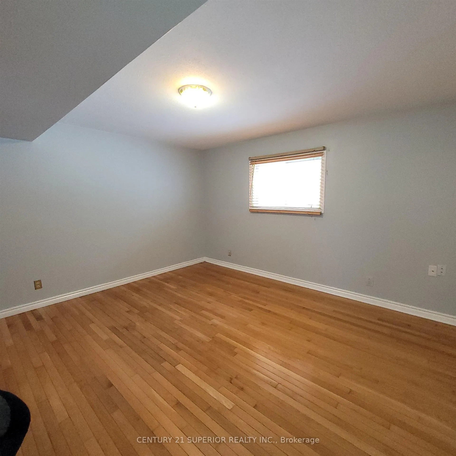 Photo 30 of 35 Bastedo Cres, Marathon — HOMEH