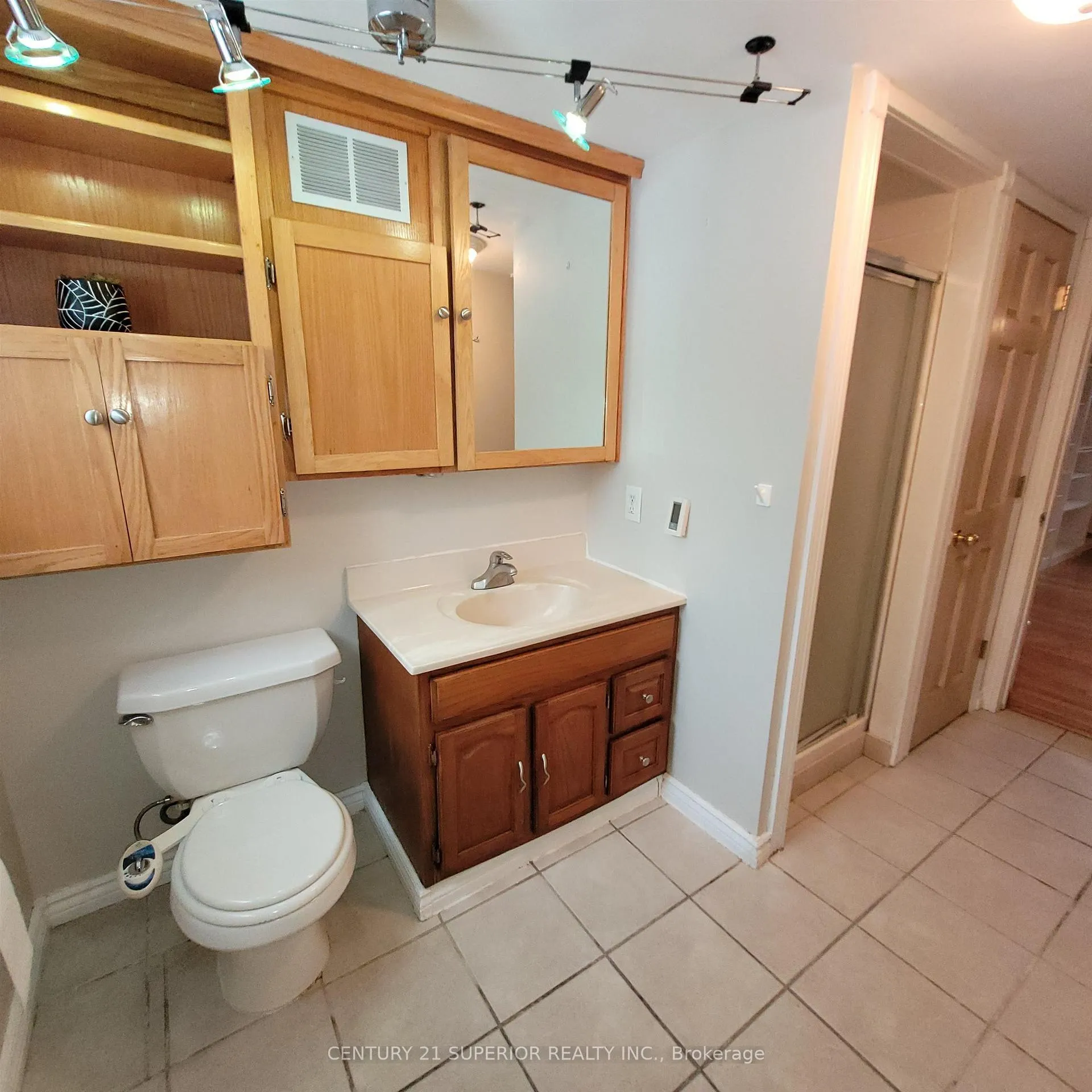 Photo 34 of 35 Bastedo Cres, Marathon — HOMEH