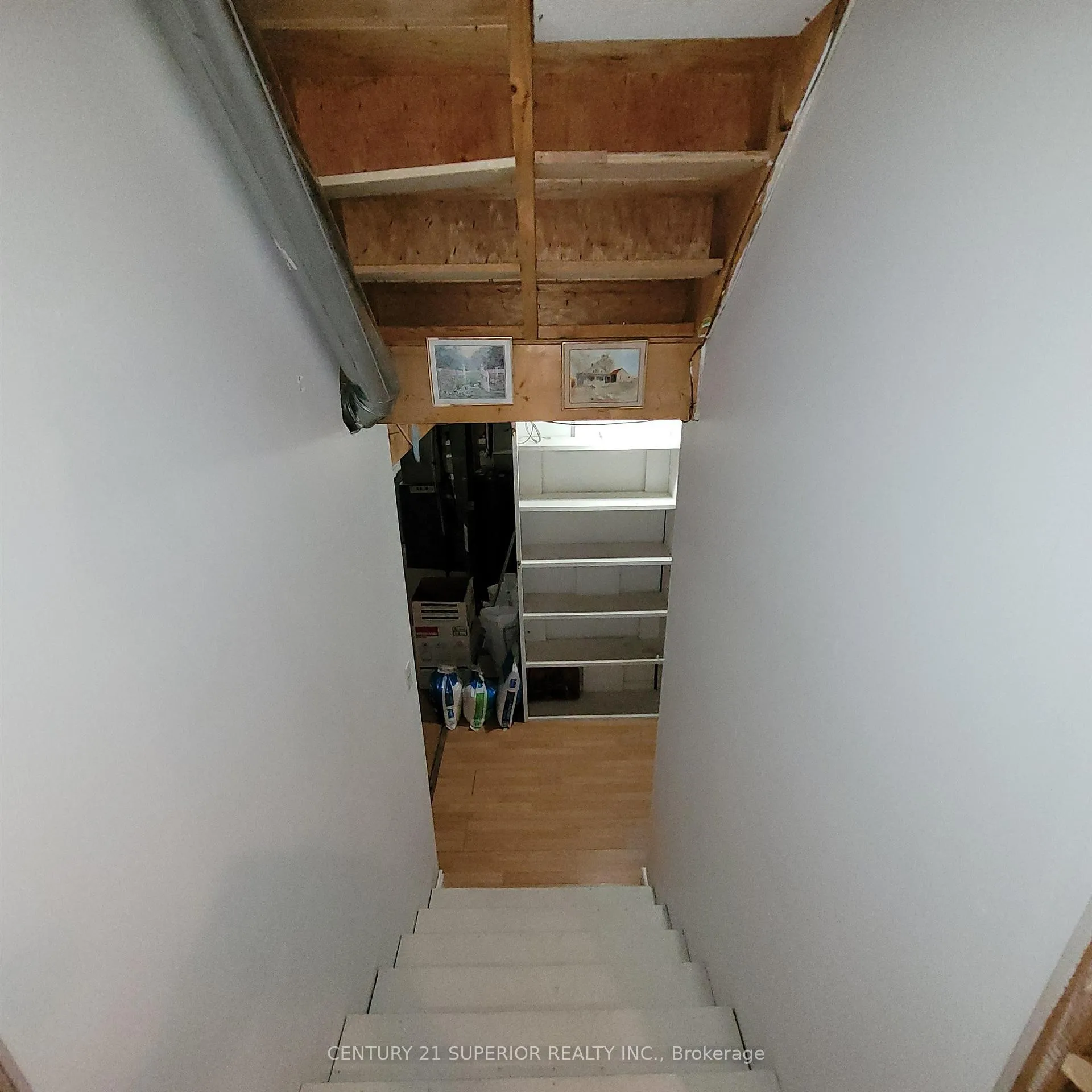 Photo 36 of 35 Bastedo Cres, Marathon — HOMEH