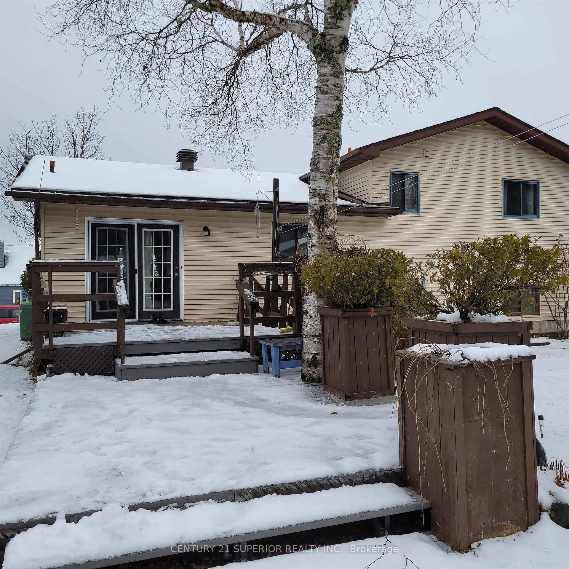 Photo 45 of 35 Bastedo Cres, Marathon — HOMEH